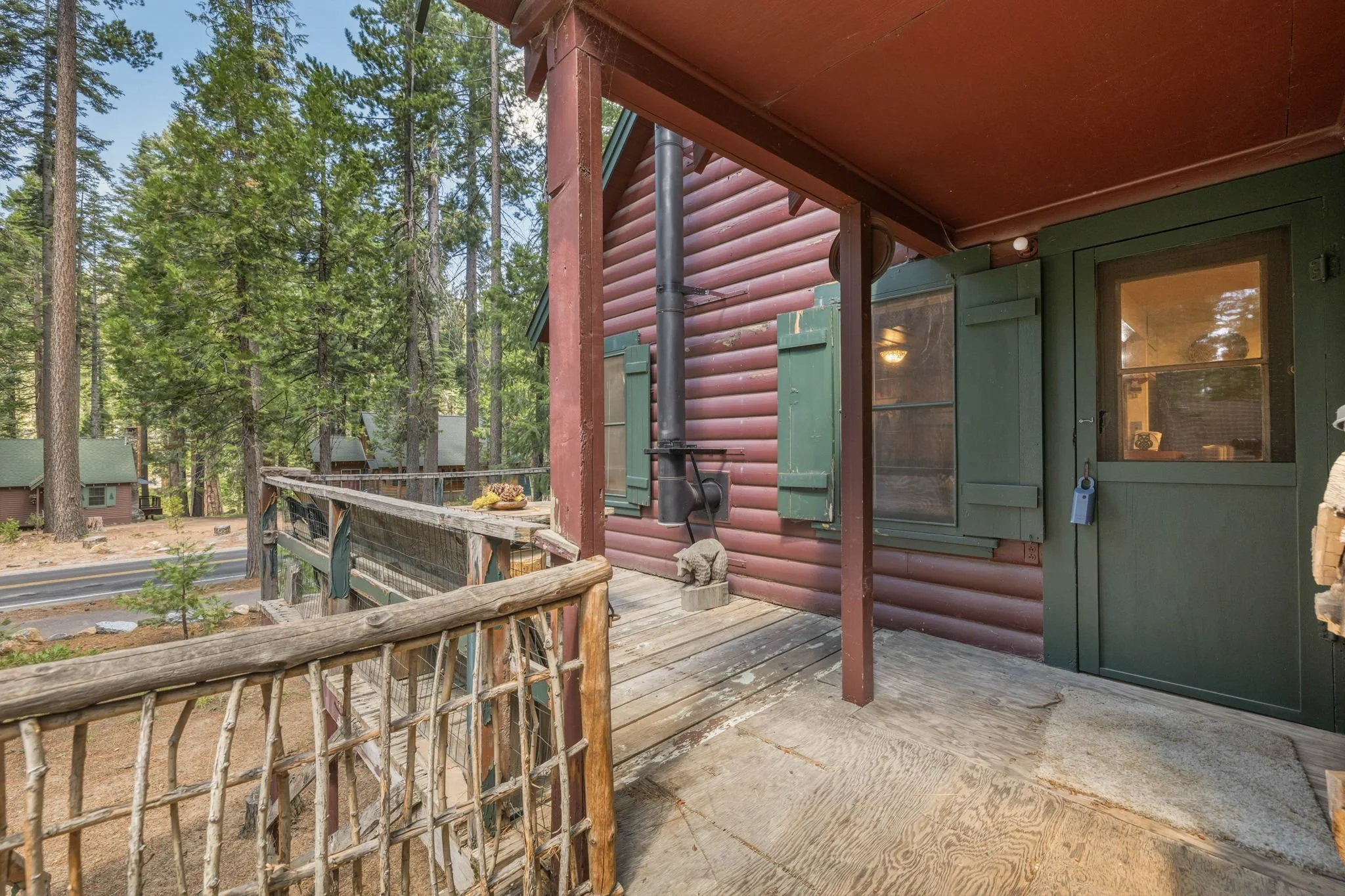 30-web-or-mls-112 Meadow View Rd-15.jpg