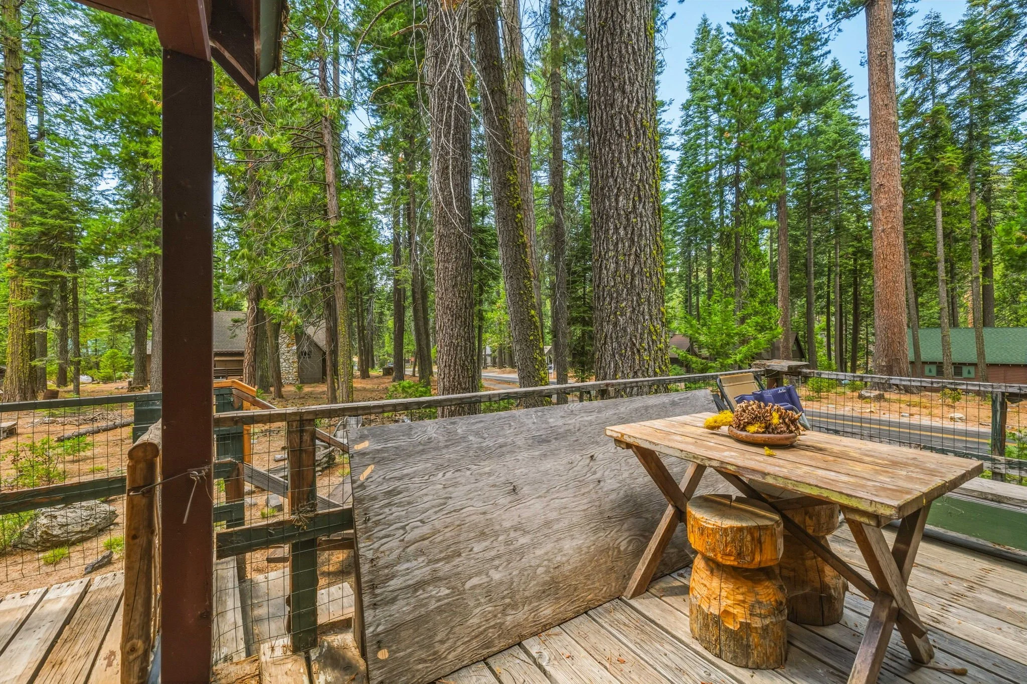 31-web-or-mls-112 Meadow View Rd-29.jpg