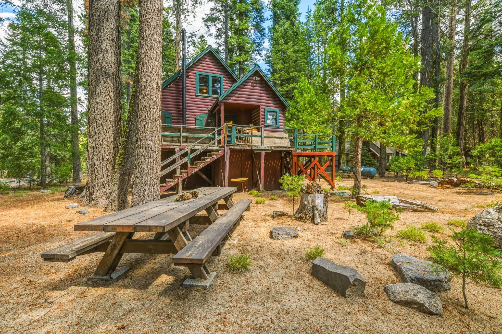 33-web-or-mls-112 Meadow View Rd-32.jpg