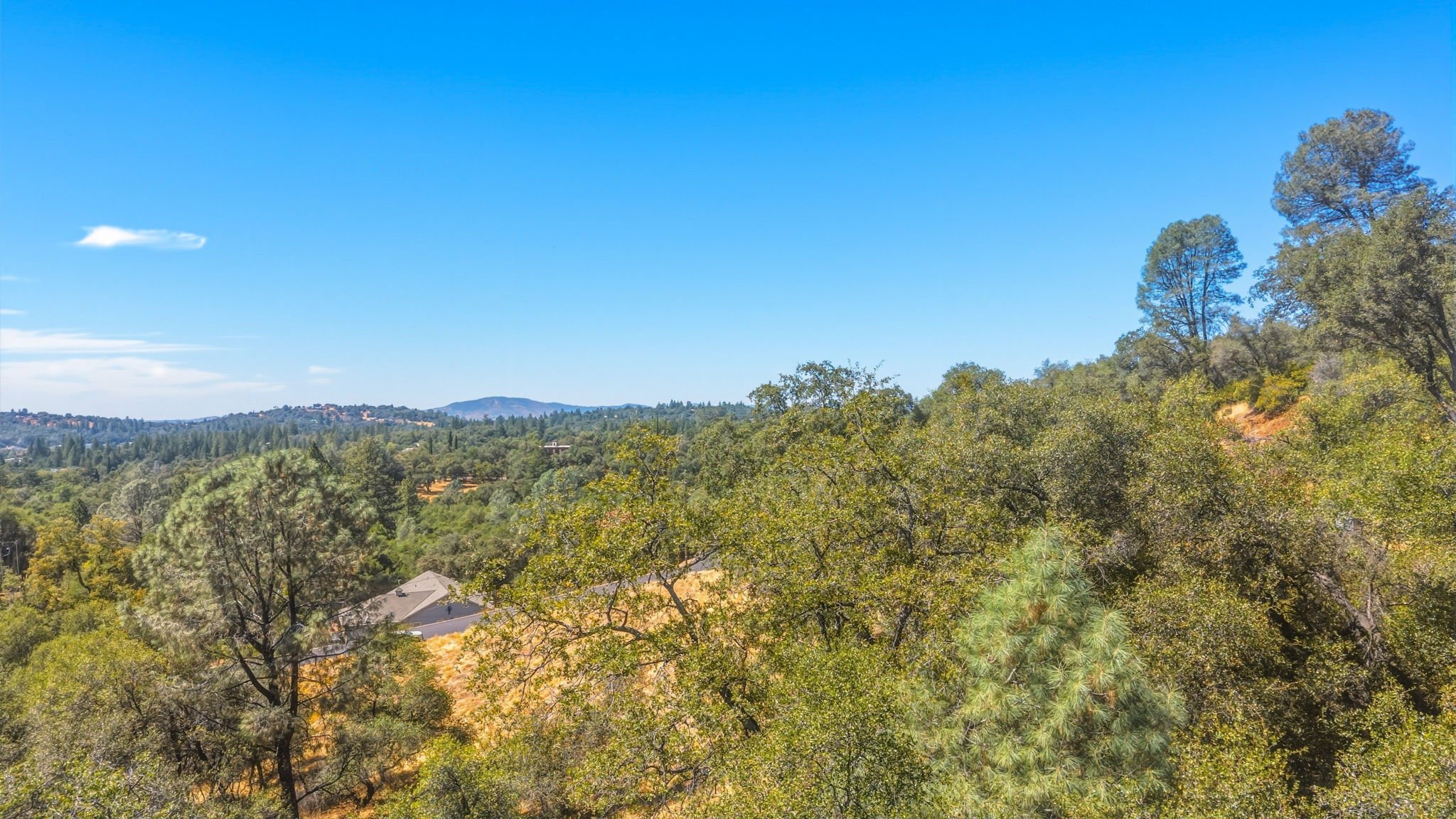 5-web-or-mls-22937 Columbia Vista Dr-5.jpg