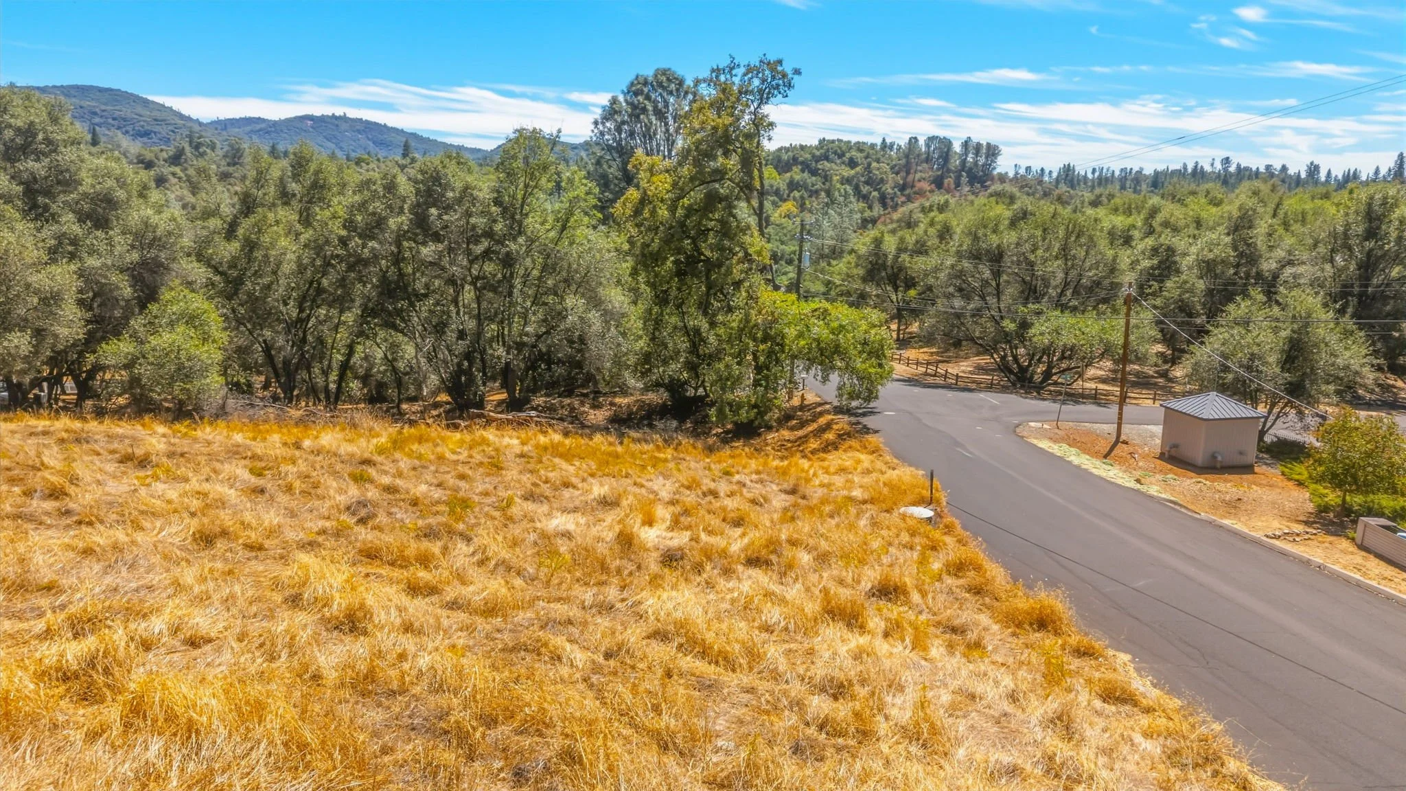 14-web-or-mls-22937 Columbia Vista Dr-14.jpg