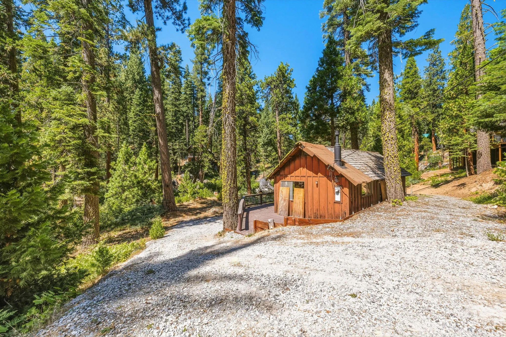 52-web-or-mls-31500 Old Strawberry Dr-52.jpg