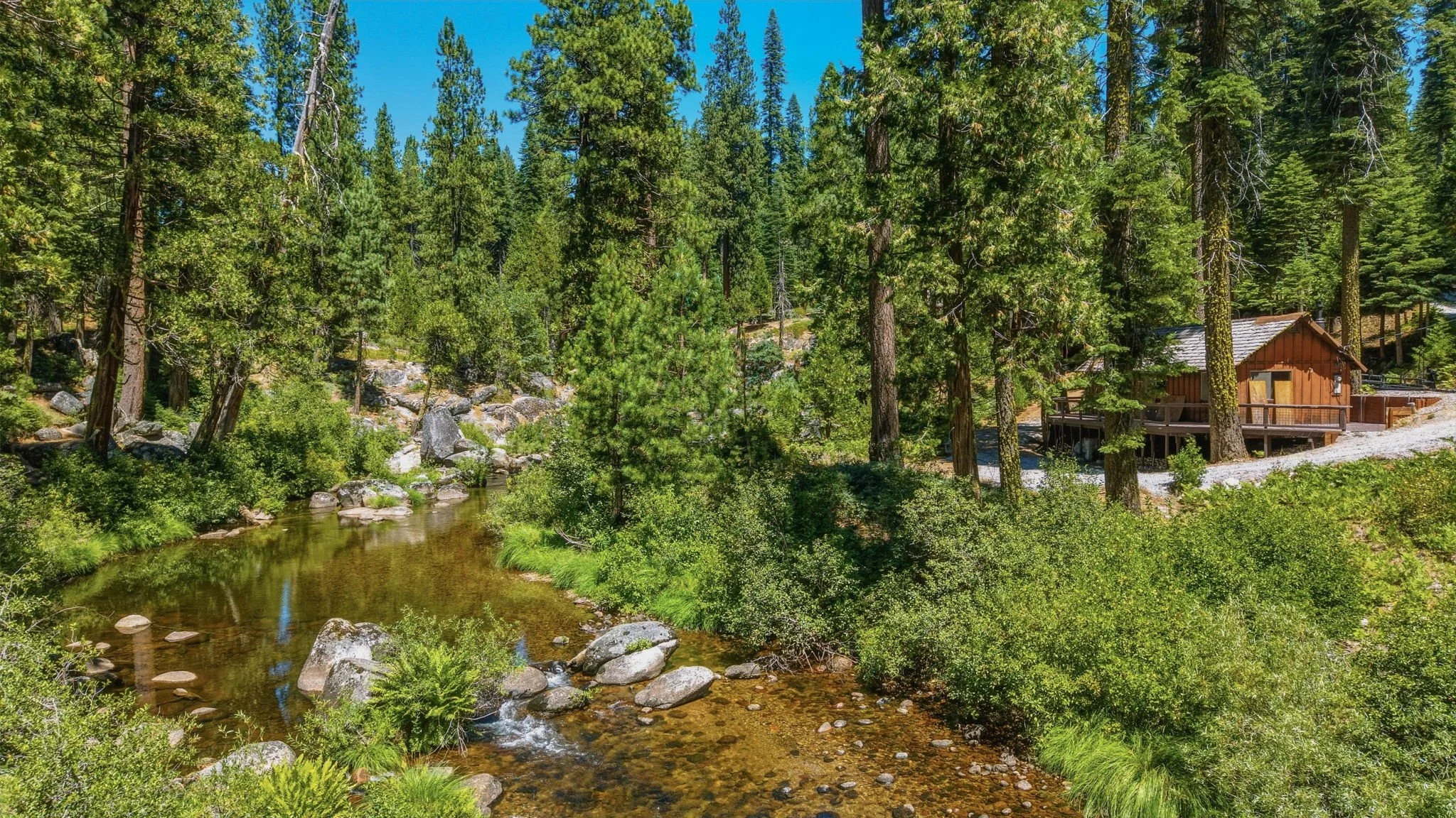 58-web-or-mls-31500 Old Strawberry Dr-4.jpg