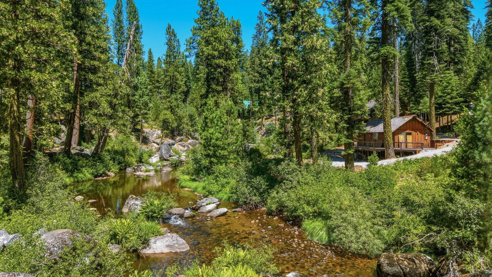 59-web-or-mls-31500 Old Strawberry Dr-5.jpg