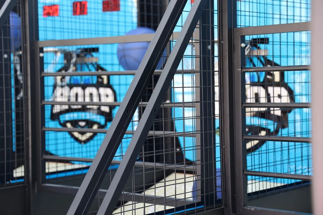 Close-up of the Hoop arcade basketball trailer hoops and scoreboard