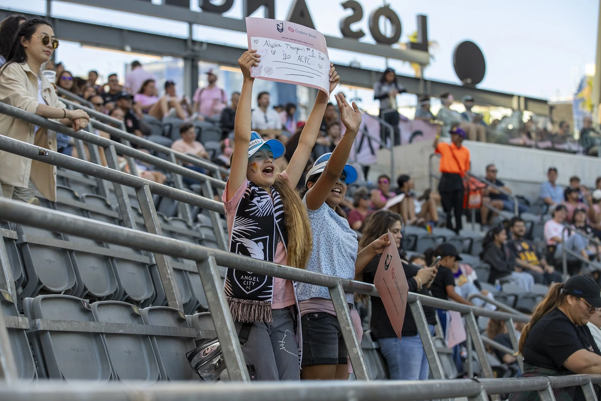 Astrid Sanchez_Fan_2.jpg