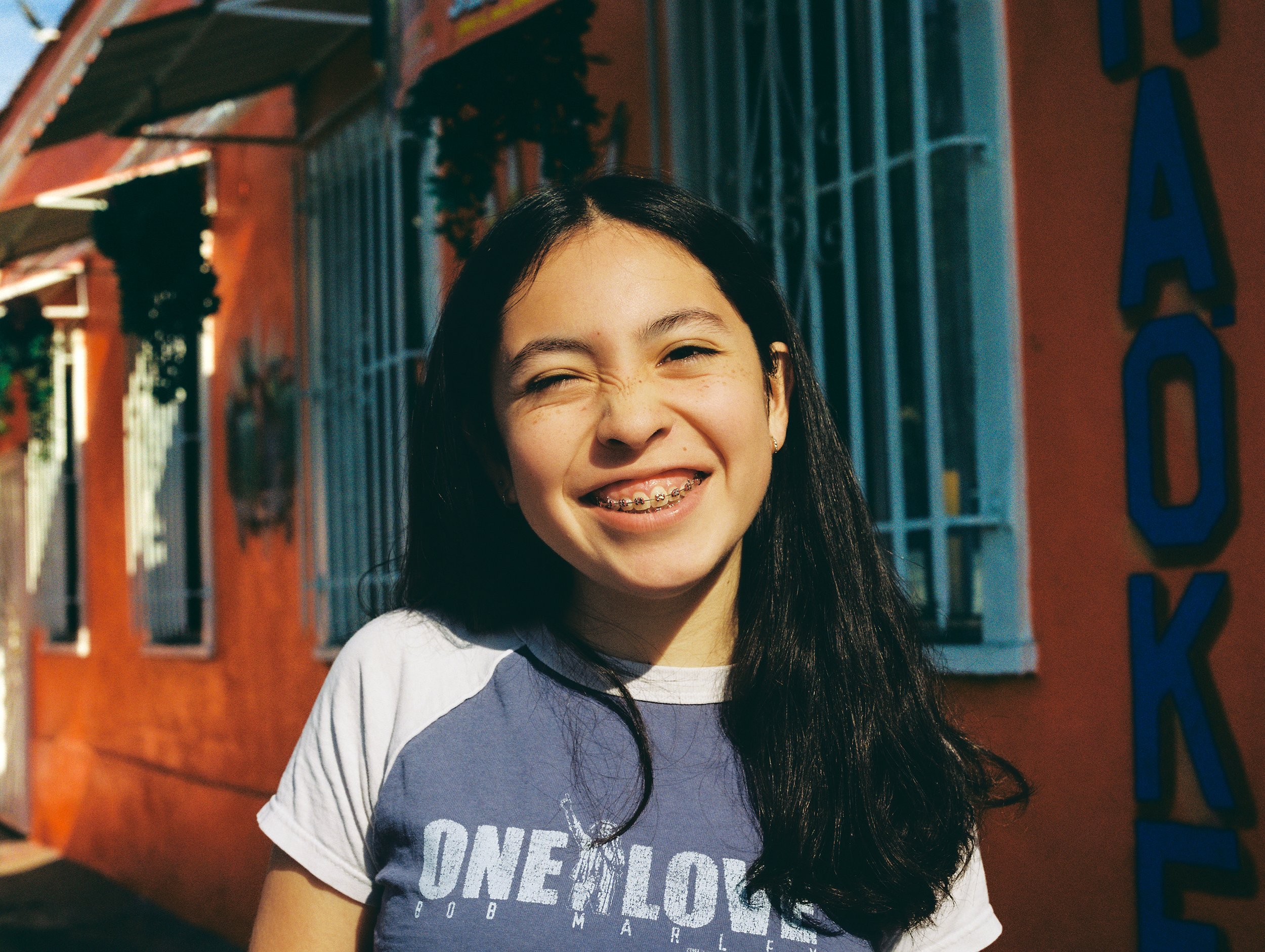  Sonrie! , 2025, Medium format film, 16x20 inches