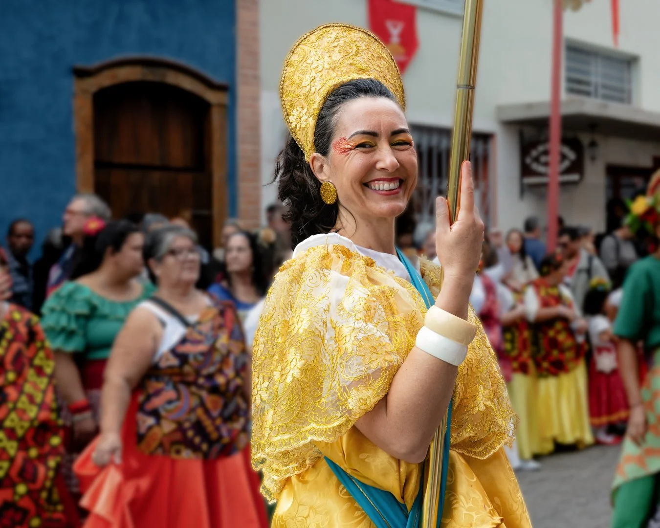 WOMAN IN YELLOW_NZ8_6060-ia_mascara - cópia.jpg