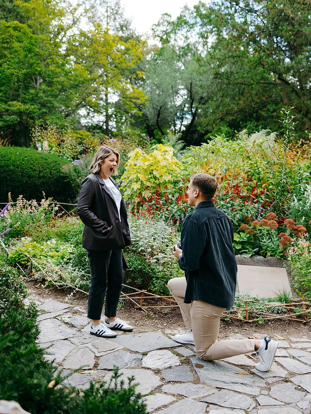 There&rsquo;s nothing like a Central Park proposal 🥹💍 Congrats Matt + Alyssa! 
.
.
.
#nycphotographer #proposalshootnyc #centralparkengagement #nycproposal #proposalsession #nycweddingphotographer