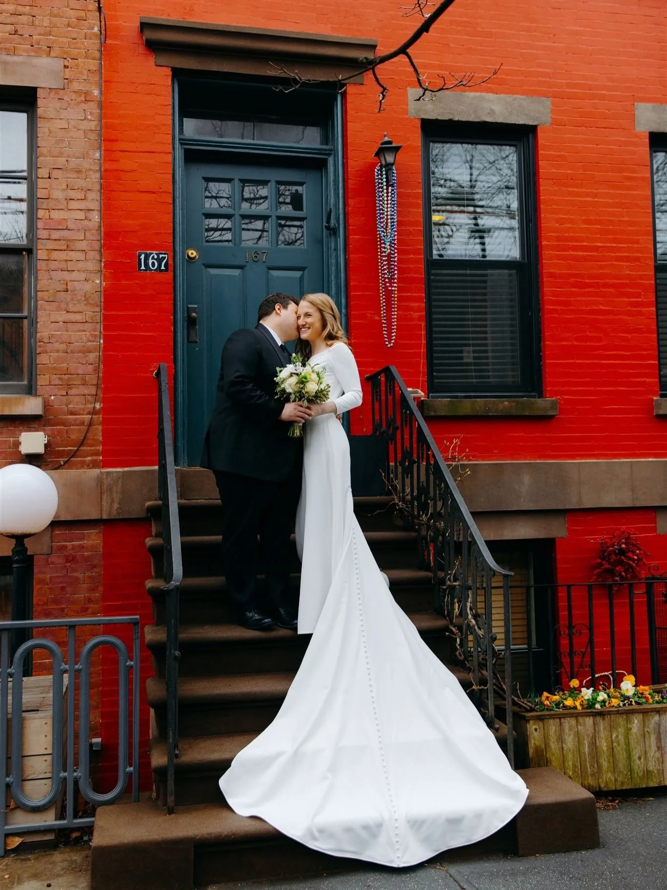 Rainy days are always better with your person 🩵
.
.
.
.
.
.
.
.
#NYCWedding #BrooklynWedding #brooklynweddingphotographer #BrooklynWedding #NYCWeddingPhotographer #WeddingEditorial #LuxuryWedding #ModernBride #WeddingInspo #Redhook #CityWedding #Wed