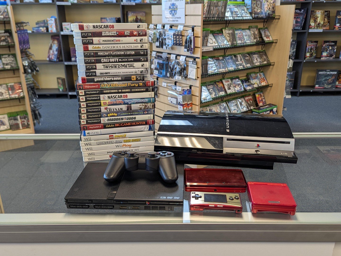 Can you believe these trade ins?! 

We now have a PS3, Gameboys, Nintendo DS and a  PS2 in stock, as well as many more games!

Come grab yours before it's gone!

#PS2 #PS3 #Nintendo #Gameboy #GamescapeGames