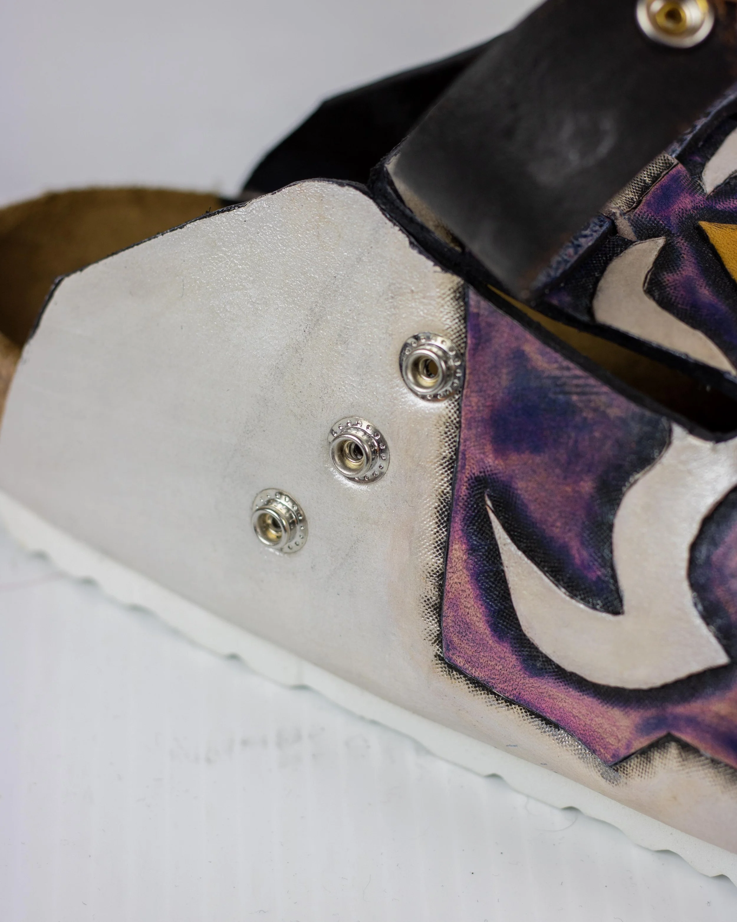 CloseupUnderStrap.jpg