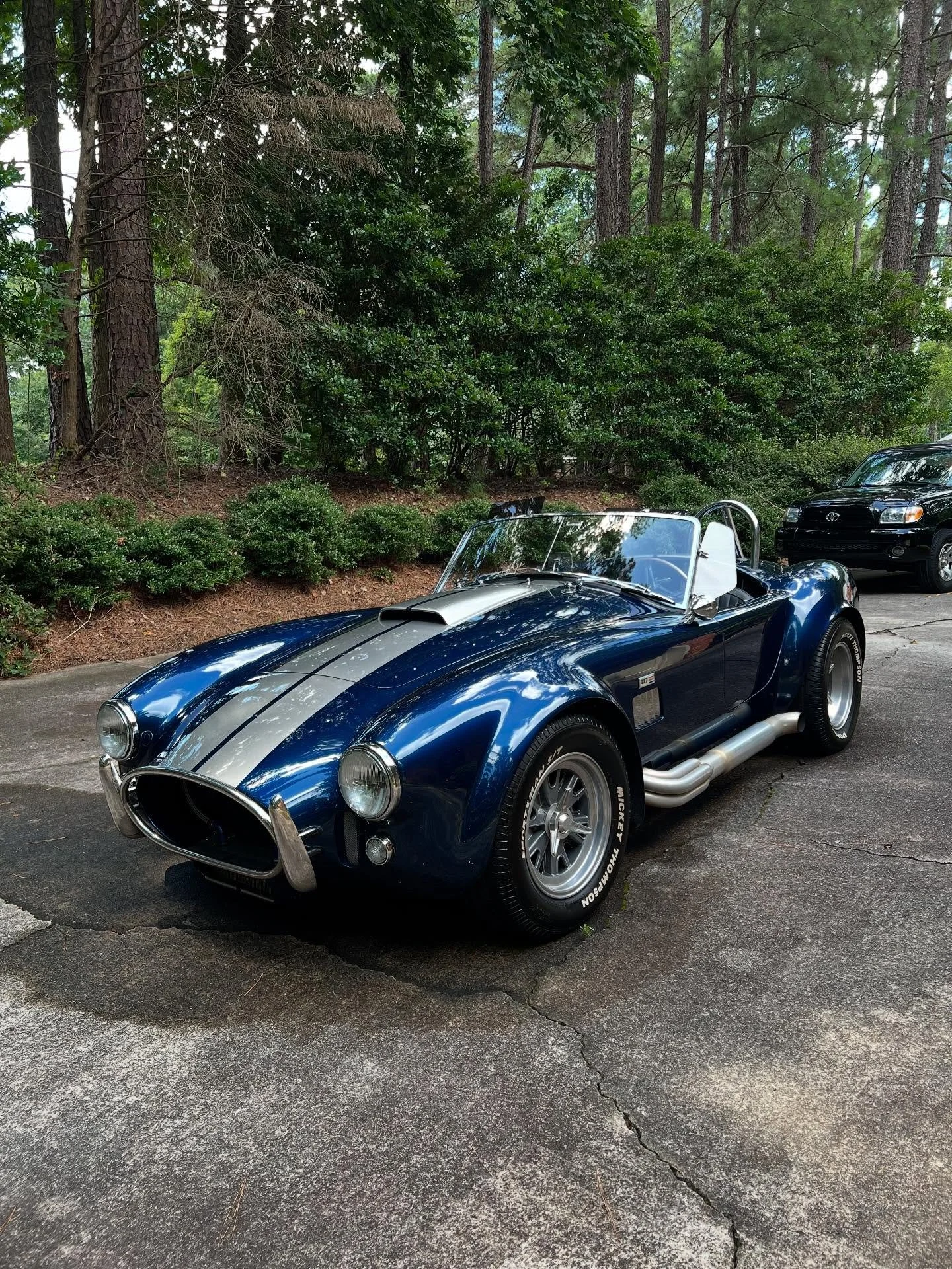 Vintage Shelby Cobra dialed in with a full detail. Book in bio.