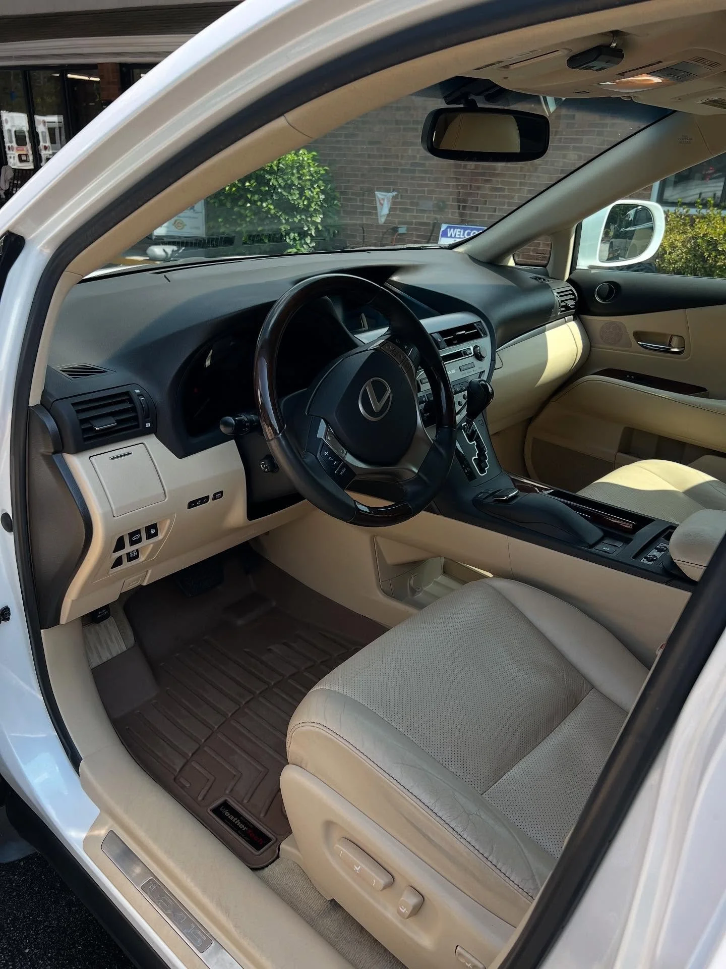Lexus in for a quick touch up. Book in bio.
