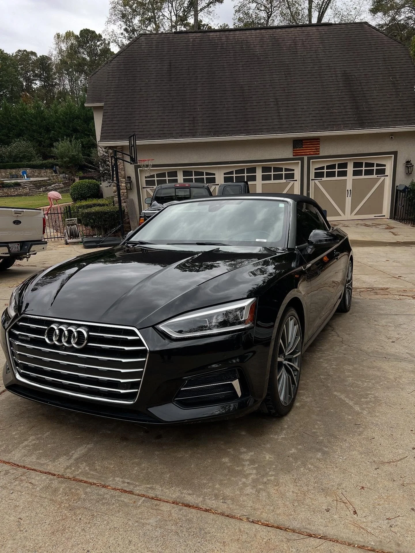 Audi A5 received a Signature-Detail. We deep clean every inch, apply a ceramic sealant for lasting shine and protection, and finish with an interior protectant to keep your seats, dash, and trim looking brand new. 💎
If you want your car to look, fee