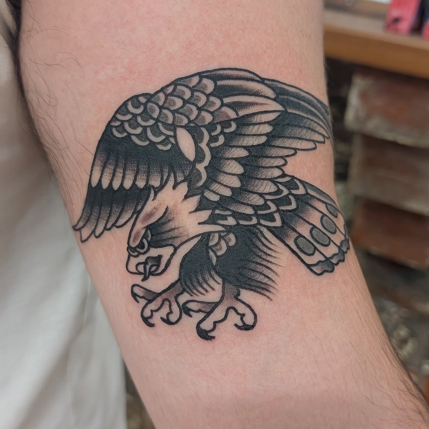 Good times and great classic hits @la.rue.gallery 
Bookings via DM, Email or tonyrags.com (link in bio) 

#tattoo #tattooflash #eagle #traditionaltattoo #tattooflash