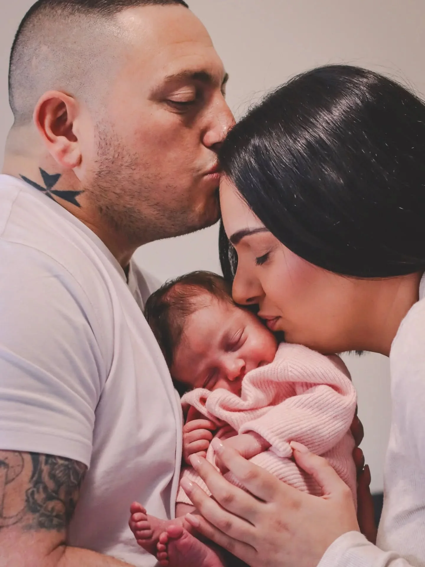 Melissa &amp; John are smitten with their bundle of joy. 

#newbornphotographer
#newborn
#babyphotography
#babyphotographer
#babiesofinstagram
#newbornphotographermelbourne
#melbournenewbornphotographer
#melbournephotographer
#melbournebabyphotograph