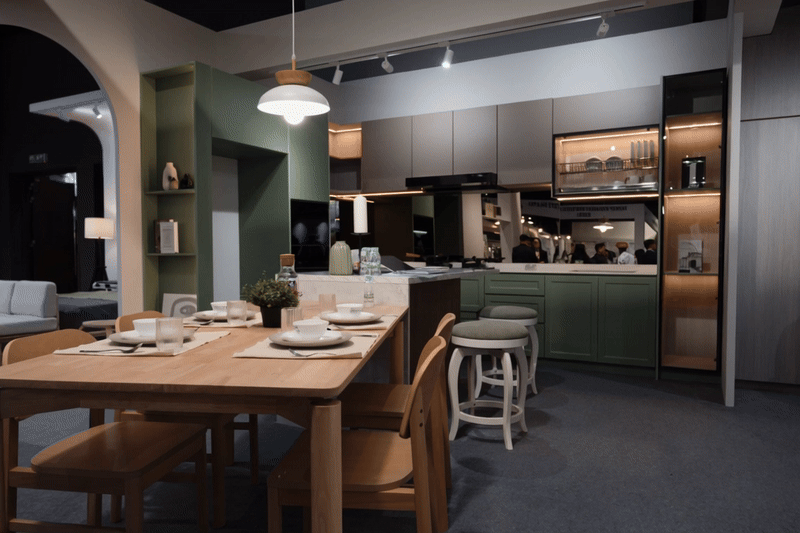 MIFF 2025 Pan in GIF.gif