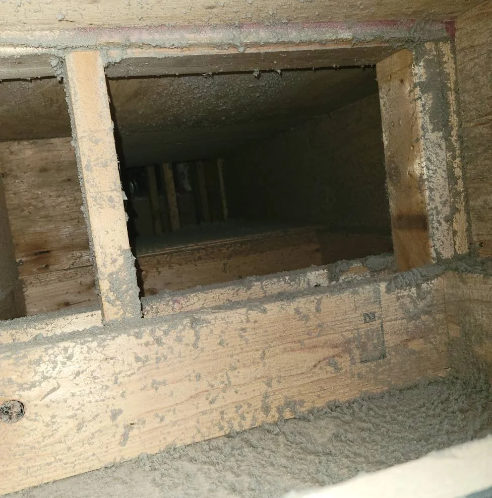 Fresh Air Return Dead Space covered in dust and needing to be removed