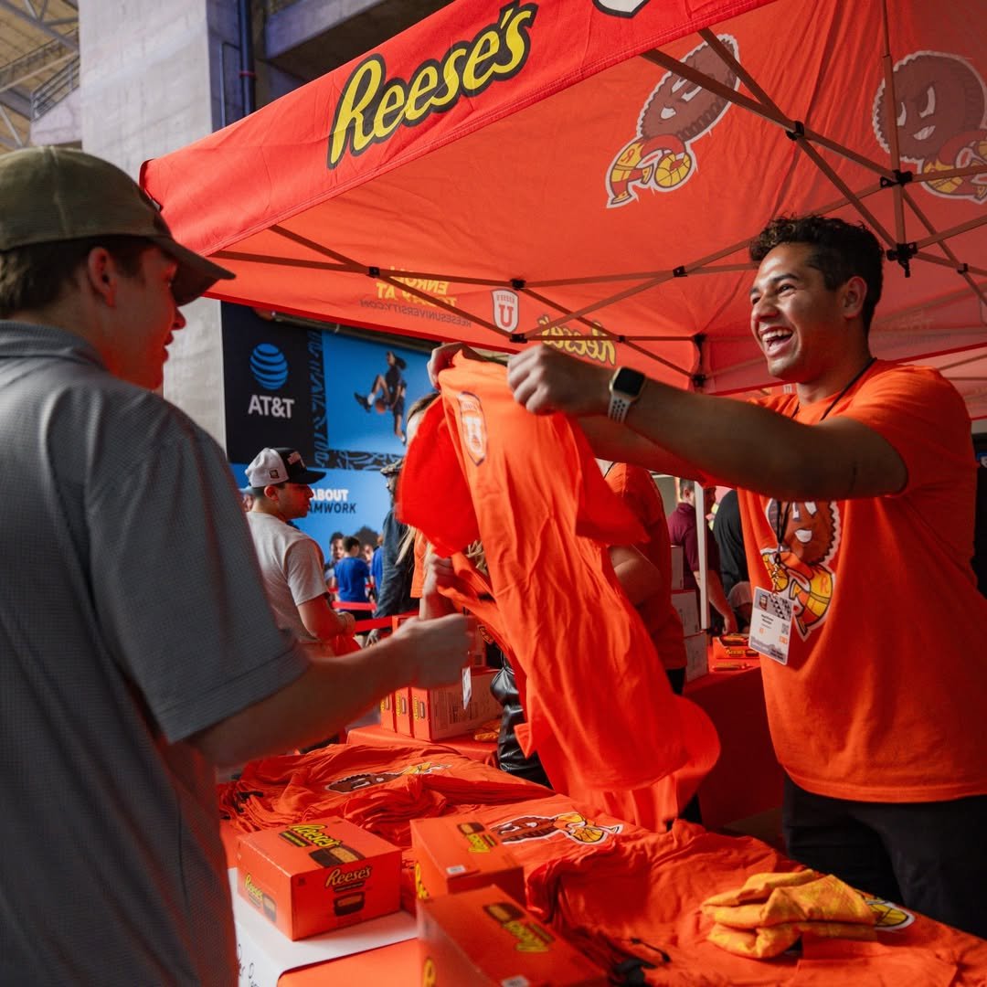 It was another fantastic Final Four Friday with #GMRClient The Hershey Company, as Cuppy and Reese’s University took over State Farm Stadium in Phoenix to host the four Men’s Final Four teams for their official practices, followed b (1).jpg