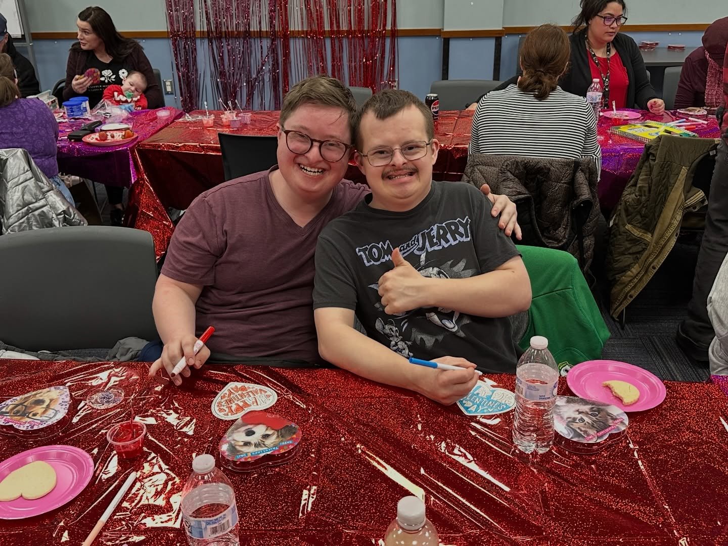 We had the BEST time celebrating together! 💞
🍕 Pizza
🎉 Bingo (and yes&hellip; EVERYONE was a winner and went home with a box of chocolates 🍫)
🍪 Decorating heart-shaped sugar cookies with lots of frosting and even more sprinkles