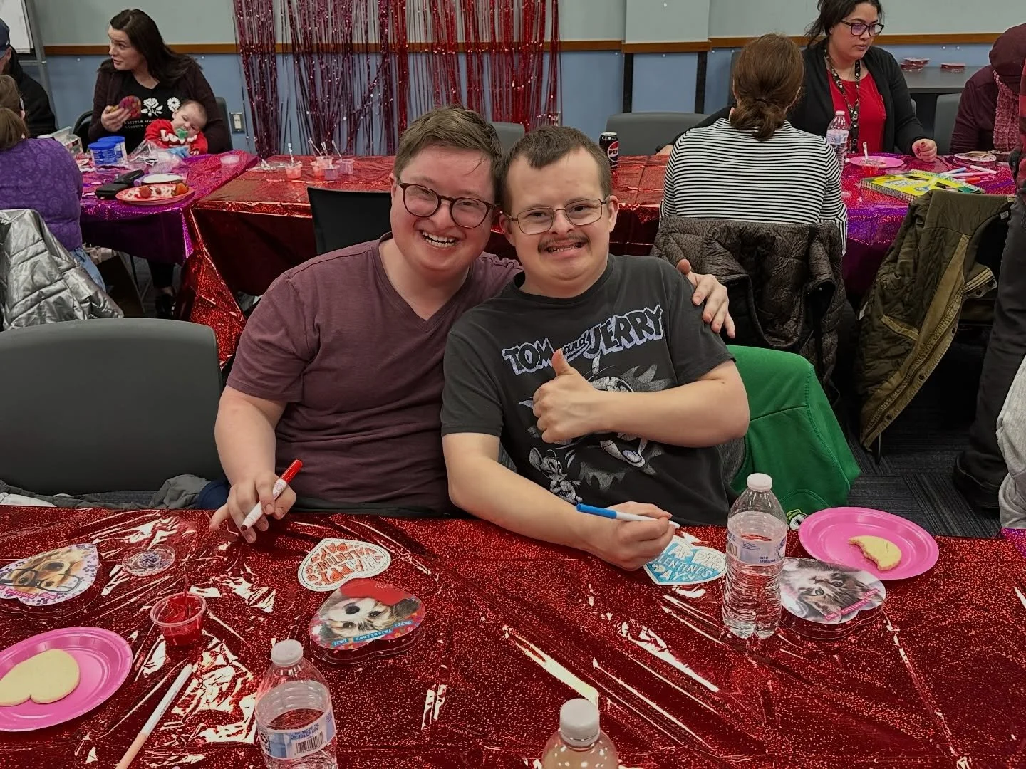 We had the BEST time celebrating together! 💞
🍕 Pizza
🎉 Bingo (and yes&hellip; EVERYONE was a winner and went home with a box of chocolates 🍫)
🍪 Decorating heart-shaped sugar cookies with lots of frosting and even more sprinkles