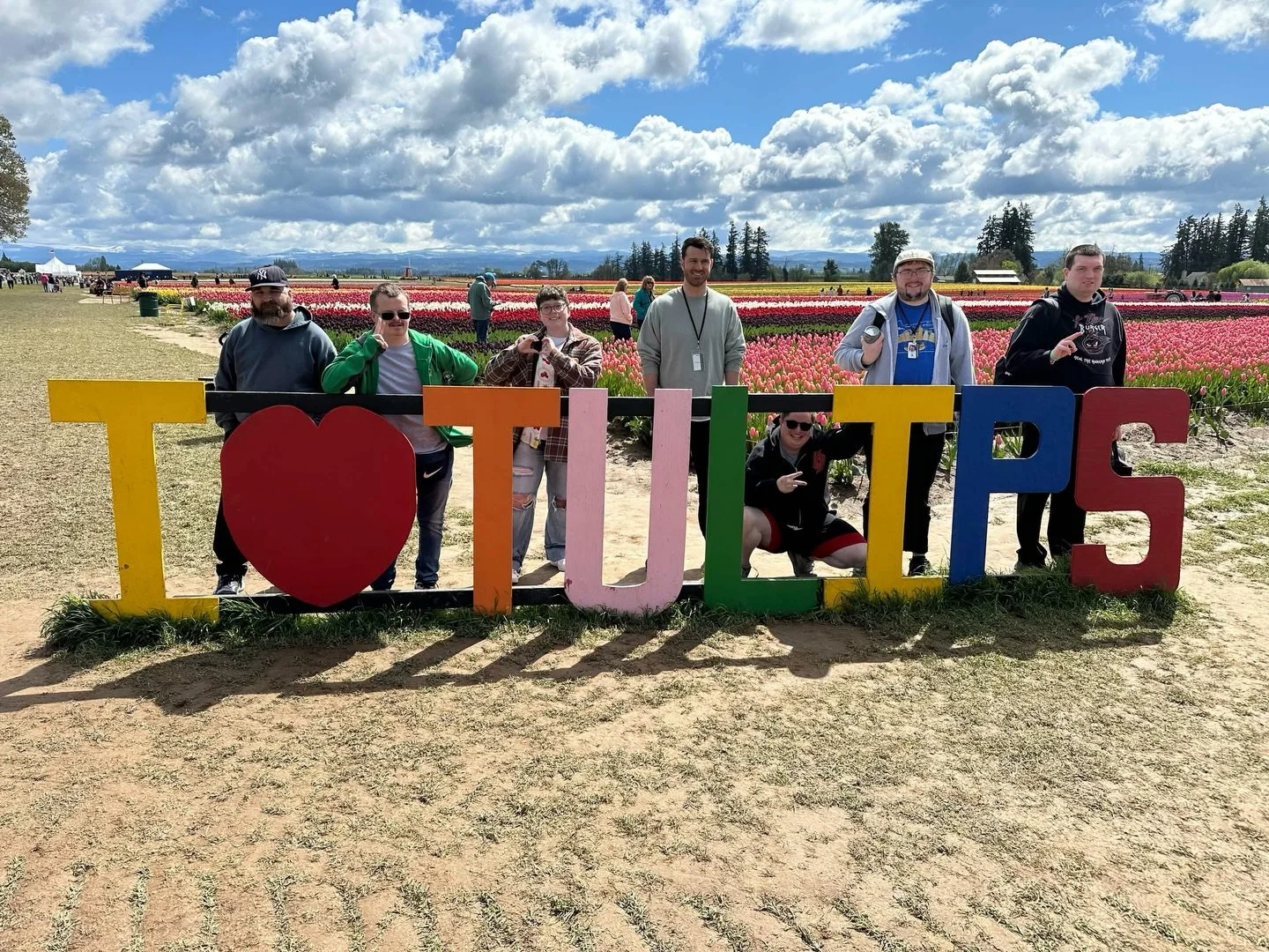 Our annual trip to the tulip festival never disappoints 🌷✨ The sunshine and the colors made it such a gorgeous day to take it all in together.
