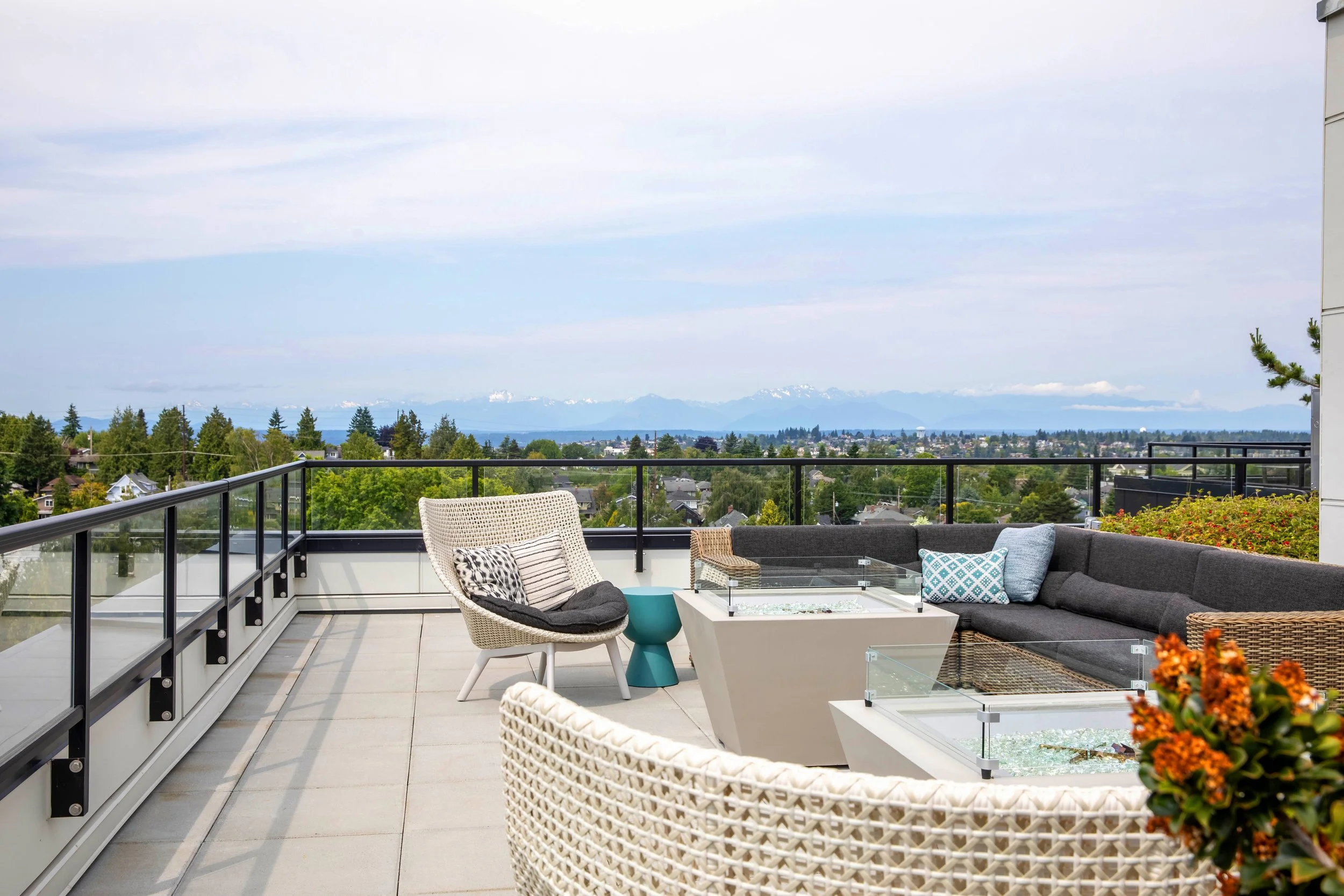 Club Room Terrace 2_PS.jpg