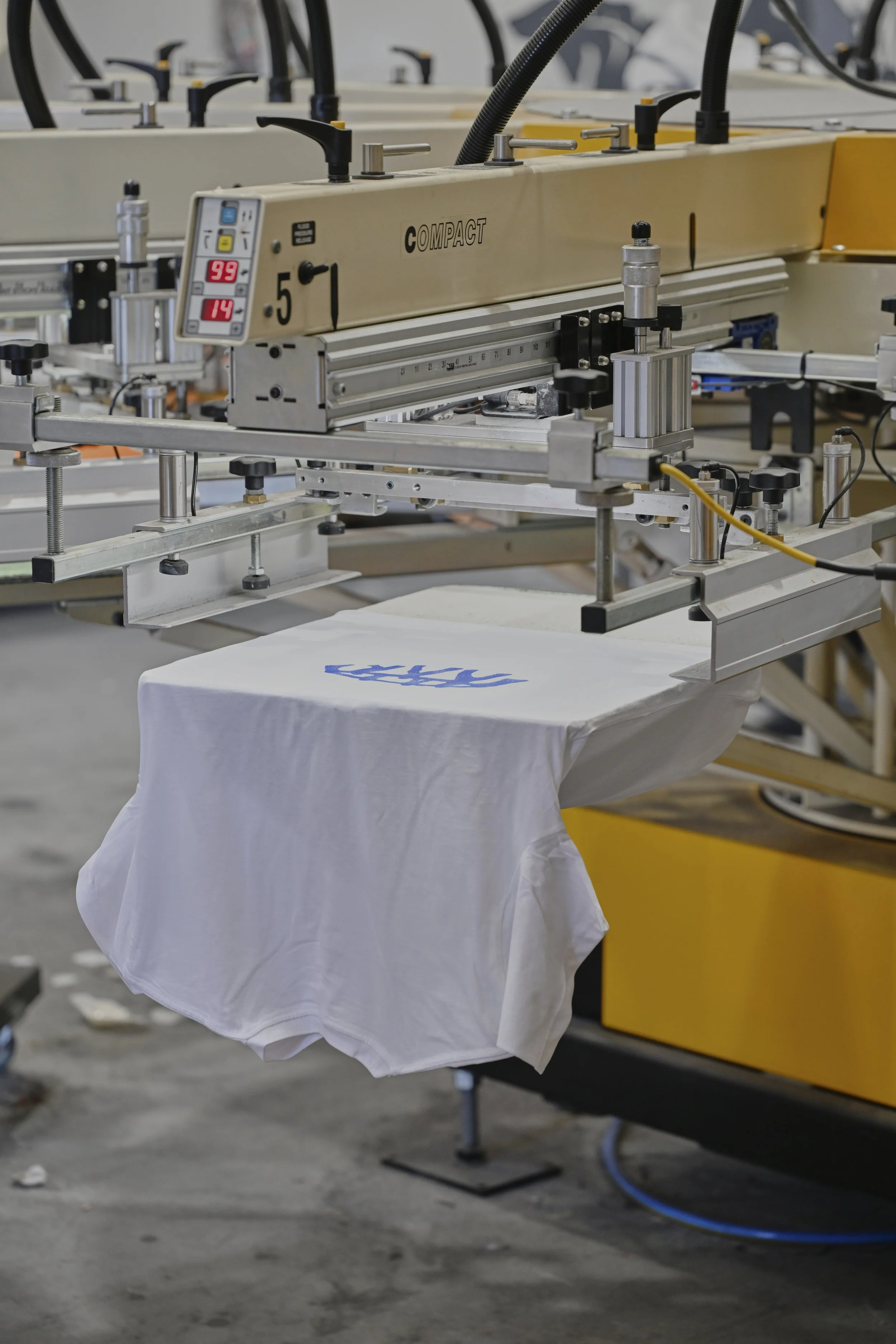 SCREEN PRINTING CHERRY MERCH CO