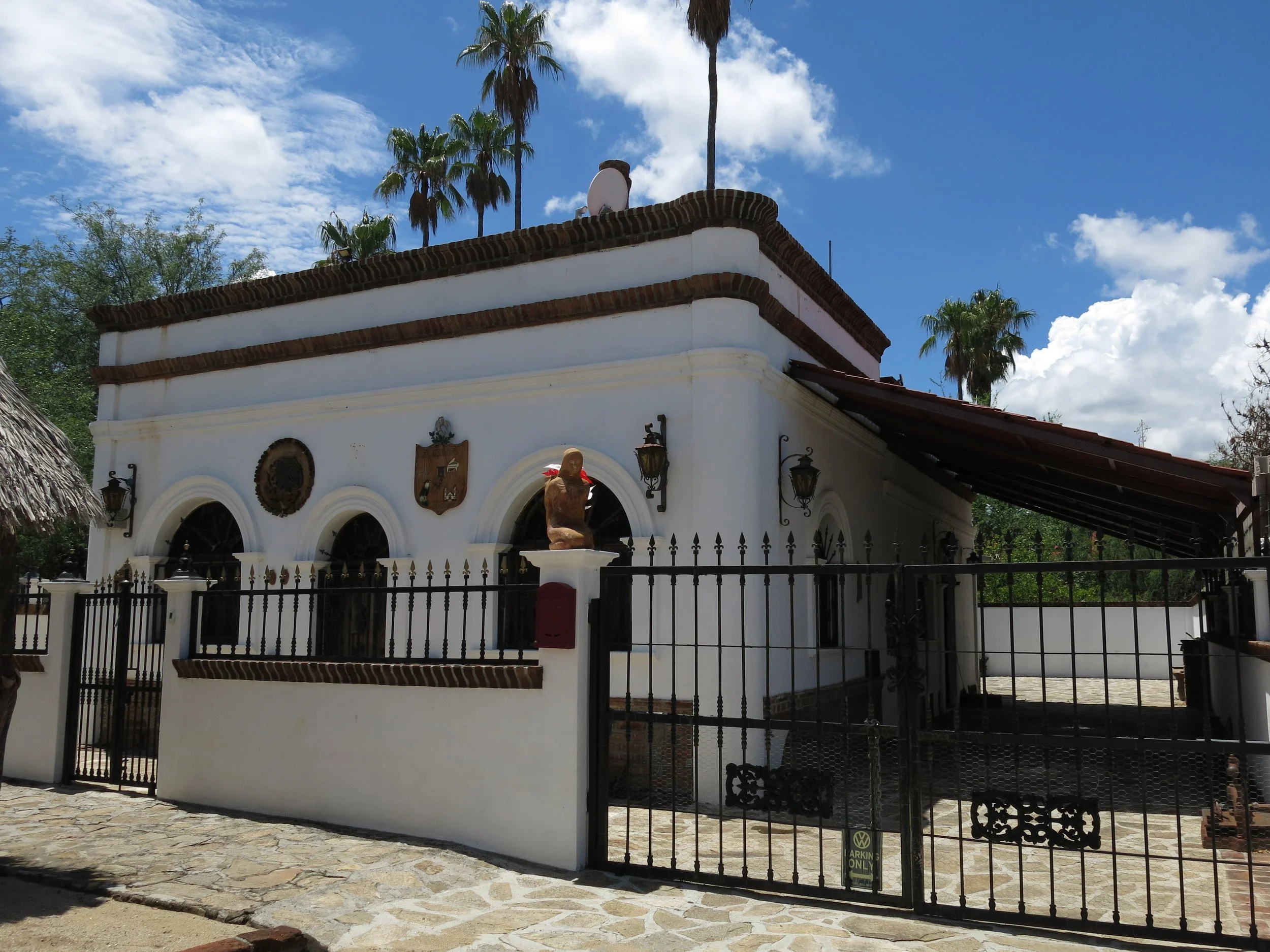 Restored-old-house-El-Triuynfo-bcs