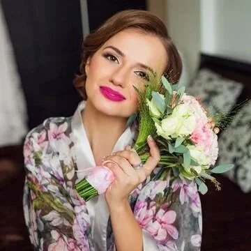 bride+with+flowers.jpg