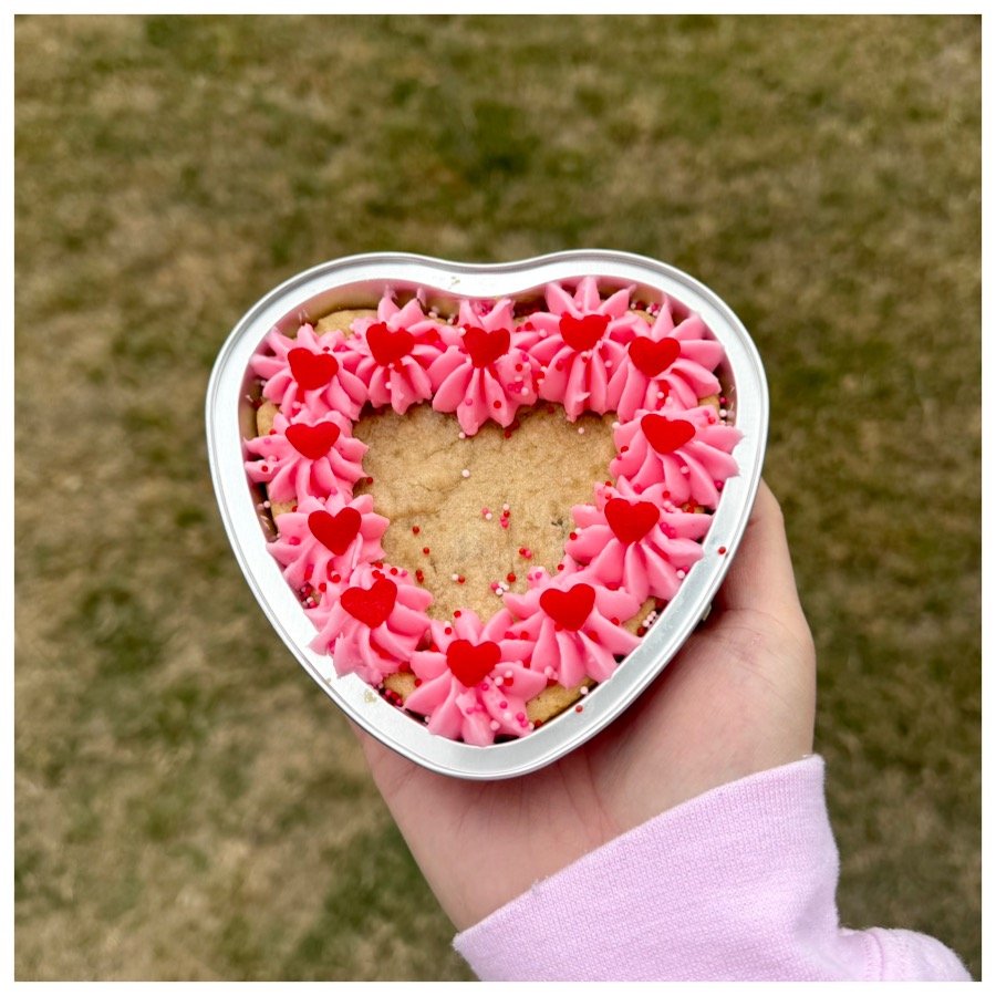Medium Heart Cookie Cake Valentine Pre-order, 2/13 Pick Up