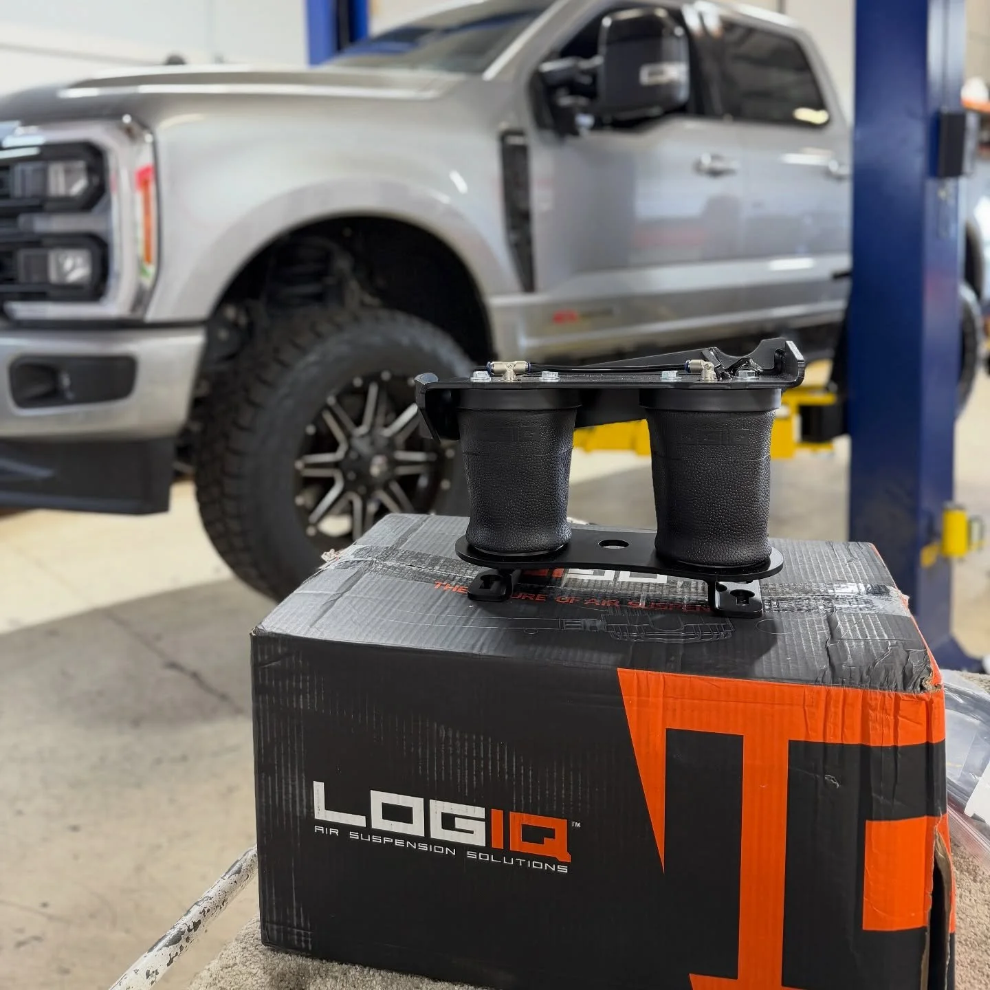 ToWinG SeAsOn is Around the corner! 
We&rsquo;ve cover all the major brand for towing assistance and will be running a special the whole month of October for parts and installation from Logiqair, airlift and Firestone. Mention this post when you inqu