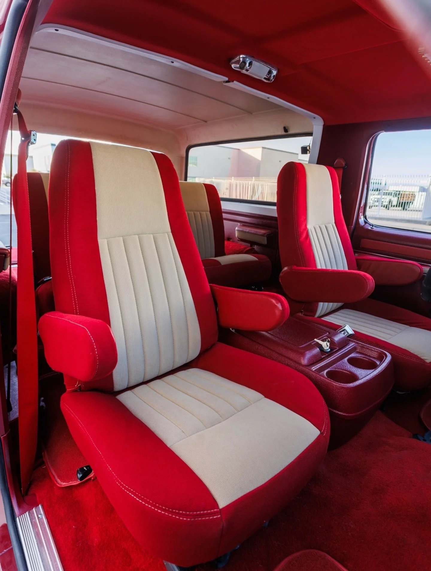 Full custom interior to complete the look of this Bronco😍

Your interior is what truly sets your ride apart from the rest. It&rsquo;s the part you see and touch every time you drive. So why not make it something worth experiencing?

Need any upholst