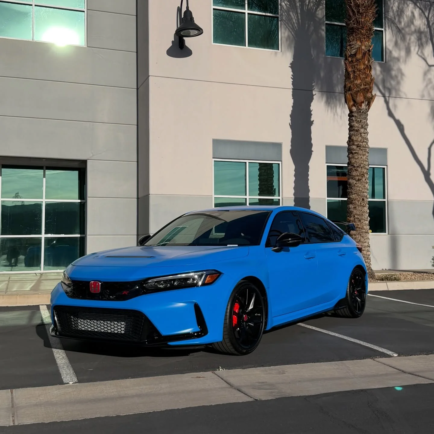Returned this Civic Type R to @findlayhondahenderson after giving it the @xpel stealth PPF treatment 💎

On display and for Sale! 

Make sure to stop by and check out this beauty and maybe take it home 😎 

#civicr #xpelstealth #protectyourride #ones