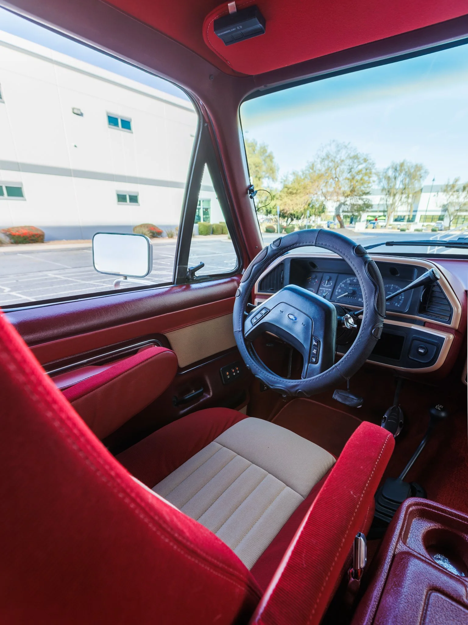 red bronco uphol-.jpg