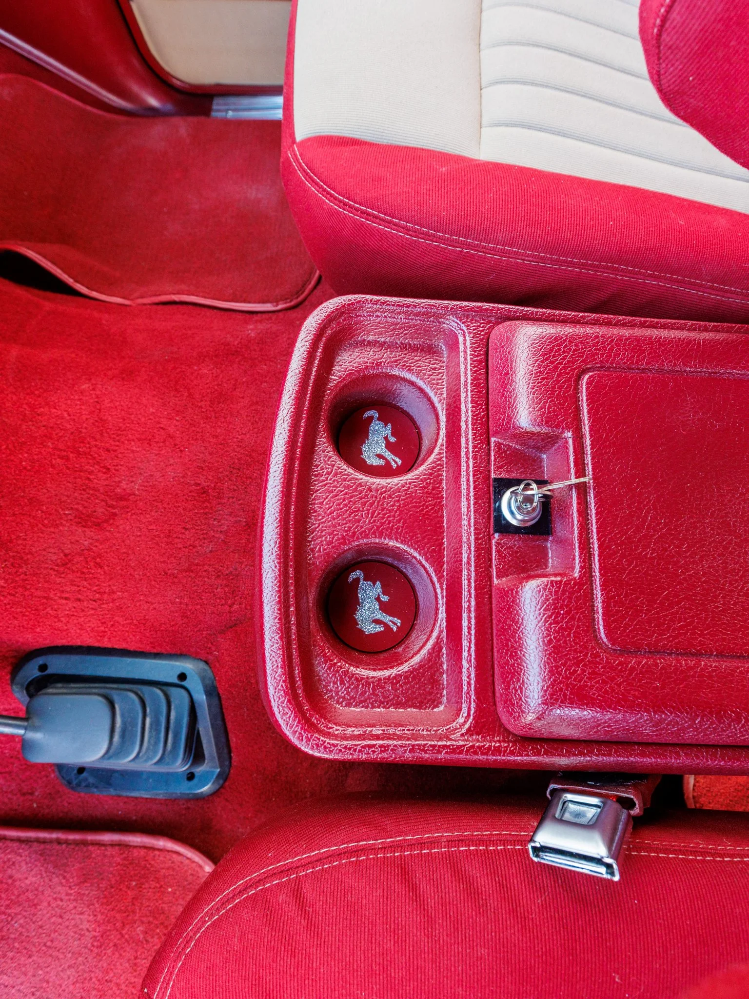 red bronco uphol--5.jpg