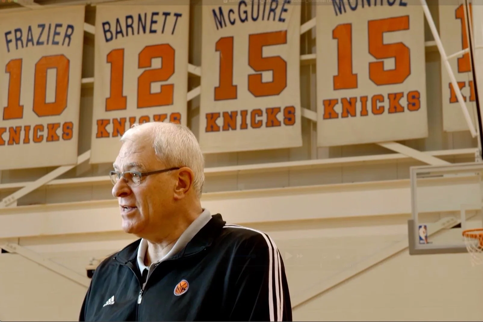 What Is The Triangle Offense.jpg