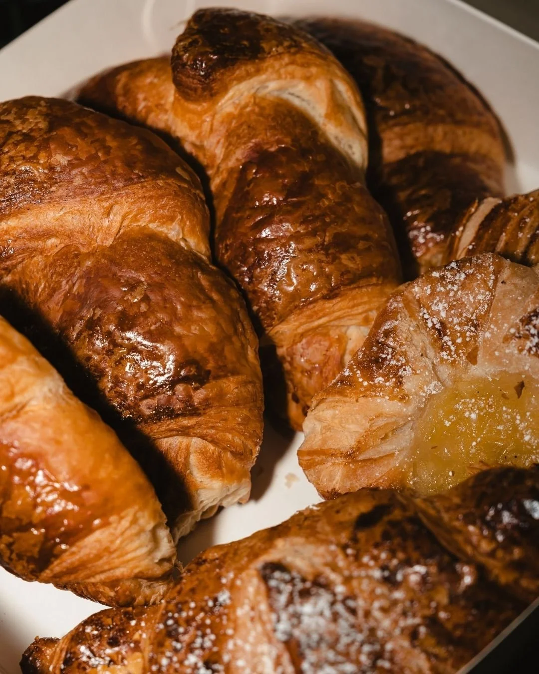 Sunday starts here, what's your pick? 🥐

#artisanbakery #sundaymorningritual #sourdough #bakery #cronulla