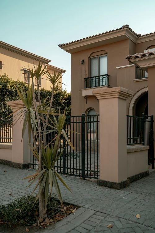 Finding a Quiet Family Home in Helensvale