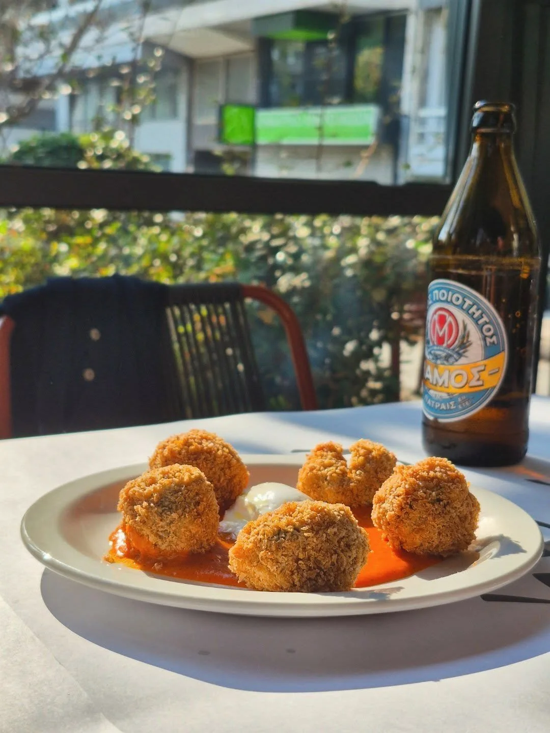 Not a week passes in Athens without a friend, an old colleague, or acquaintance passes through the city, coming from all corners of the world. The Greek capital has really become one of those places of transit, whether because it's a logical layover,