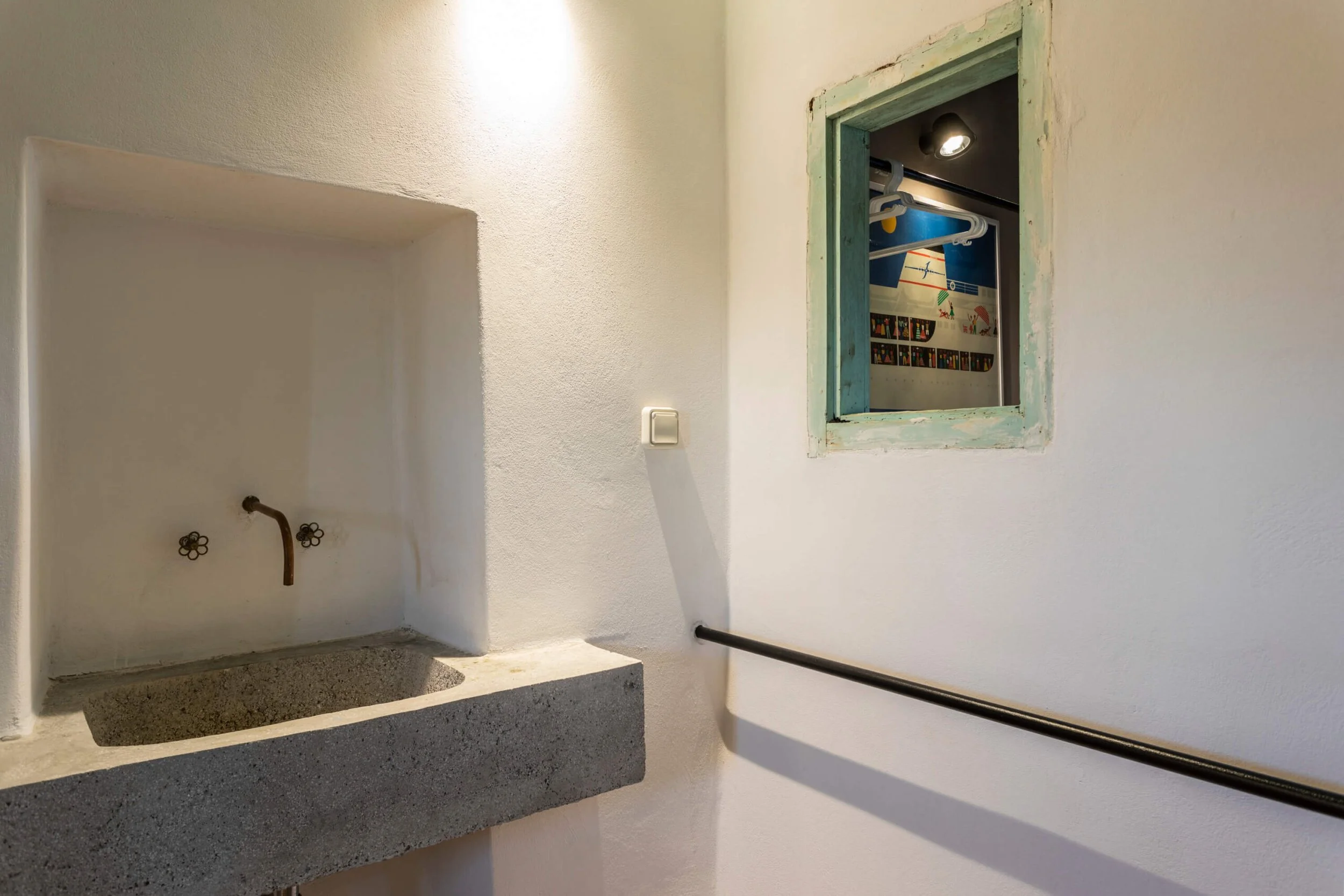 Kythira_Upstairs16.jpeg