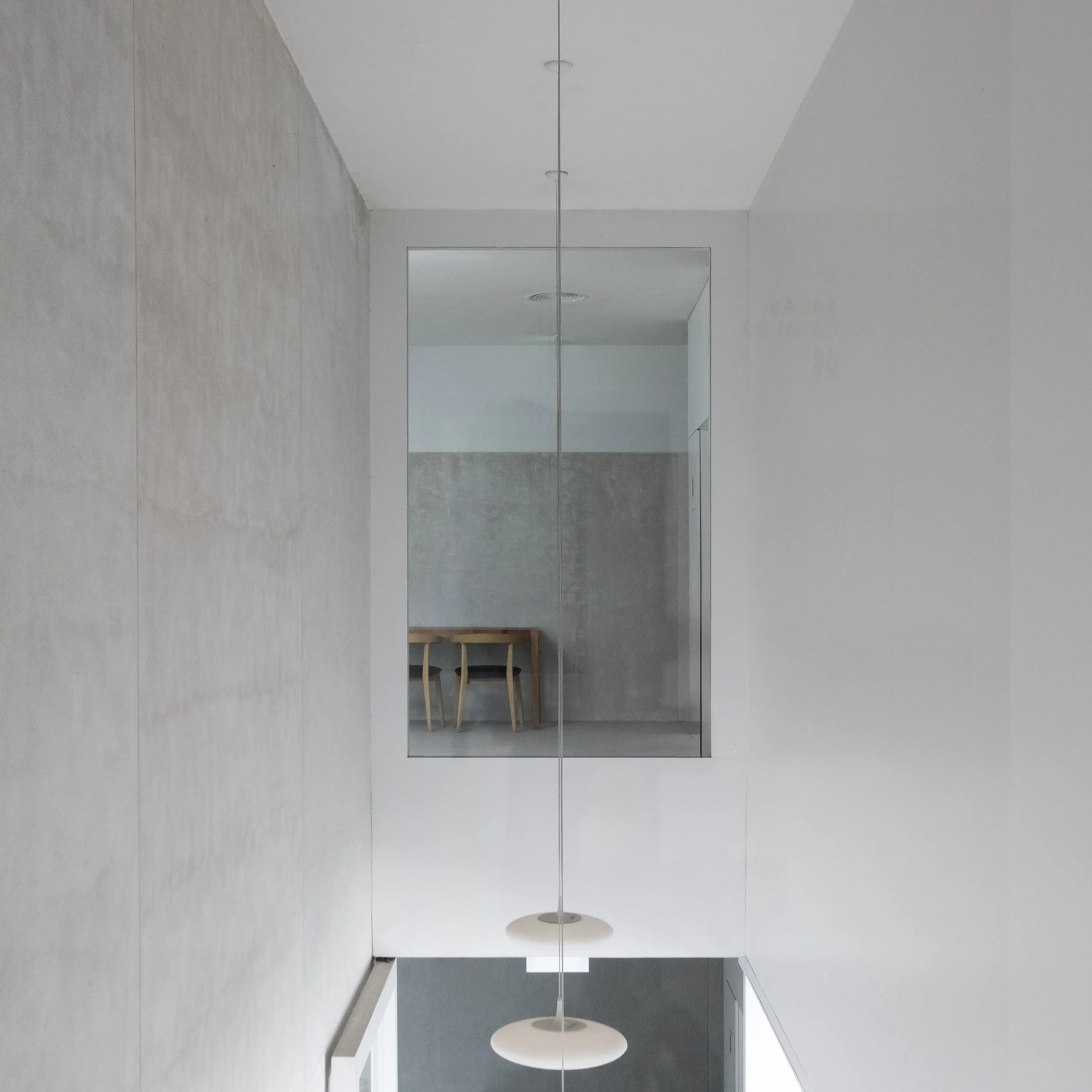 ordem-dos-arquitectos-porto-escadas-janela-interior-moderno-minimalista-fotografia