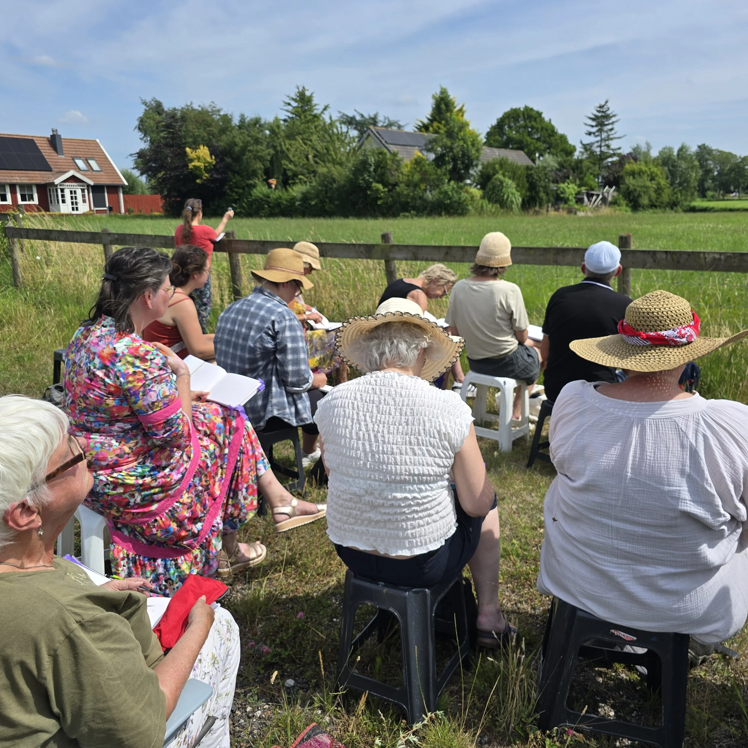 workshop tekenen-wandelen rondom de Kiemschuur