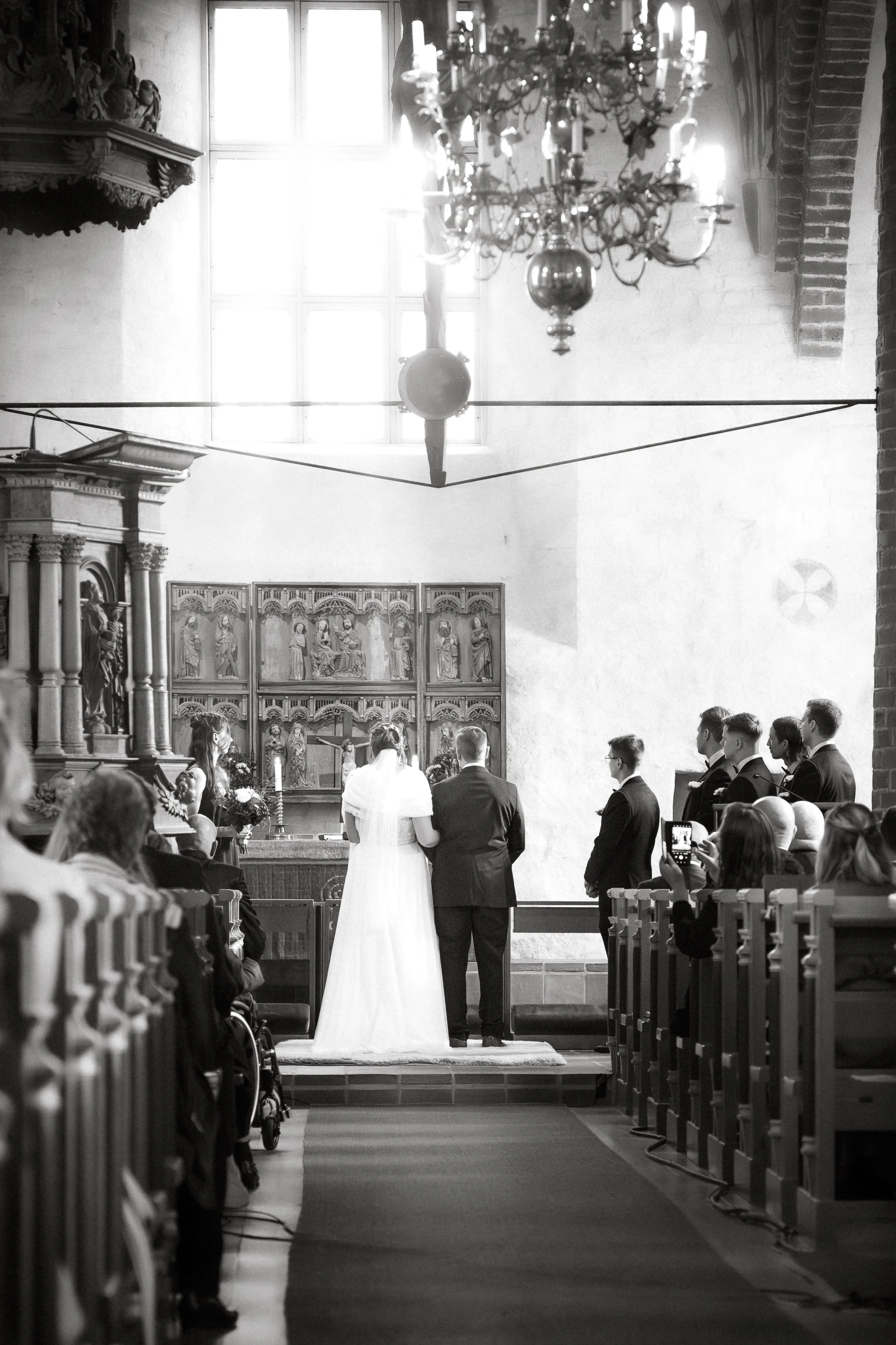 Hääkuvaus Turussa - vihkiminen kirkossa