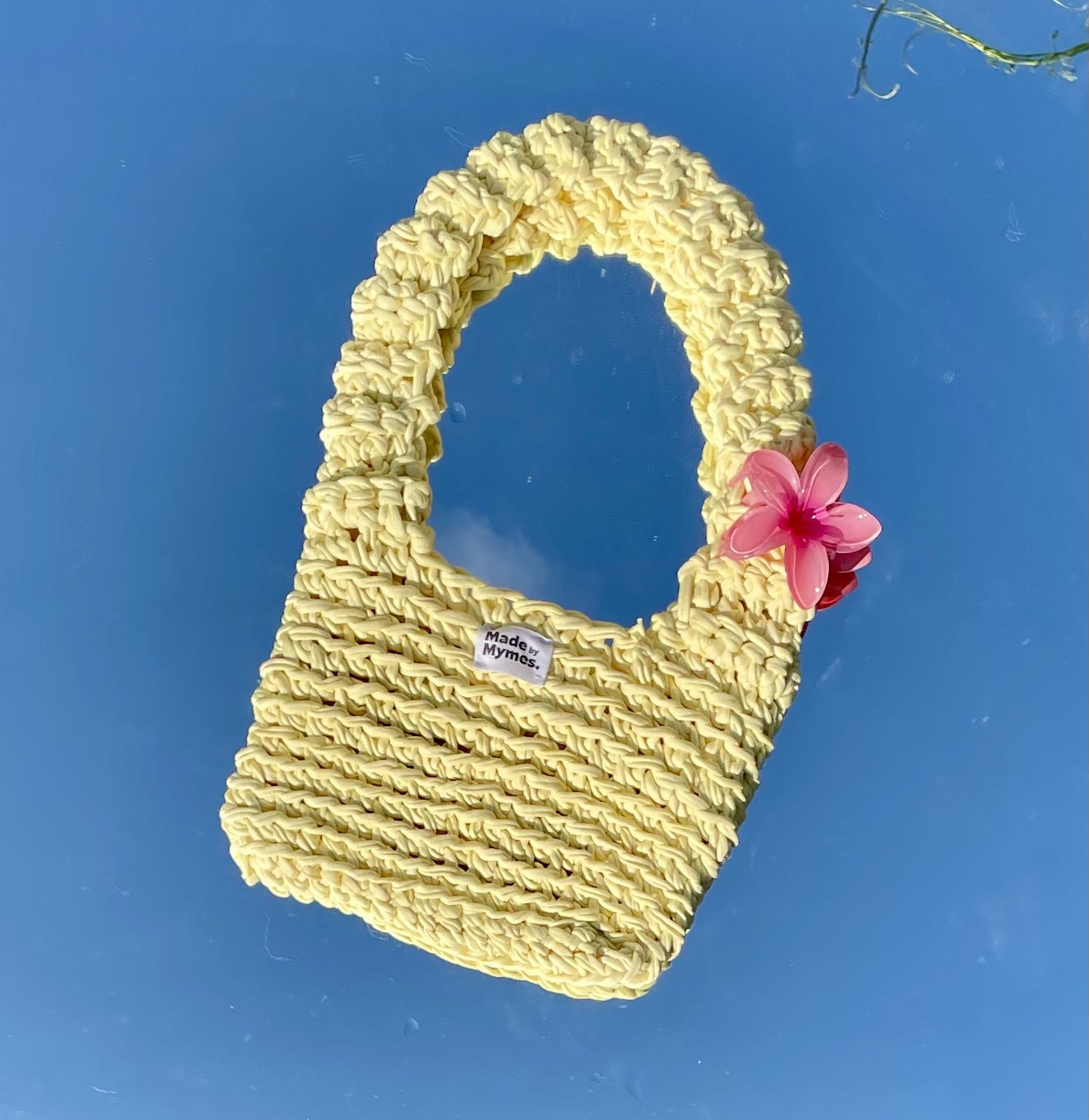 The Shell - yellow