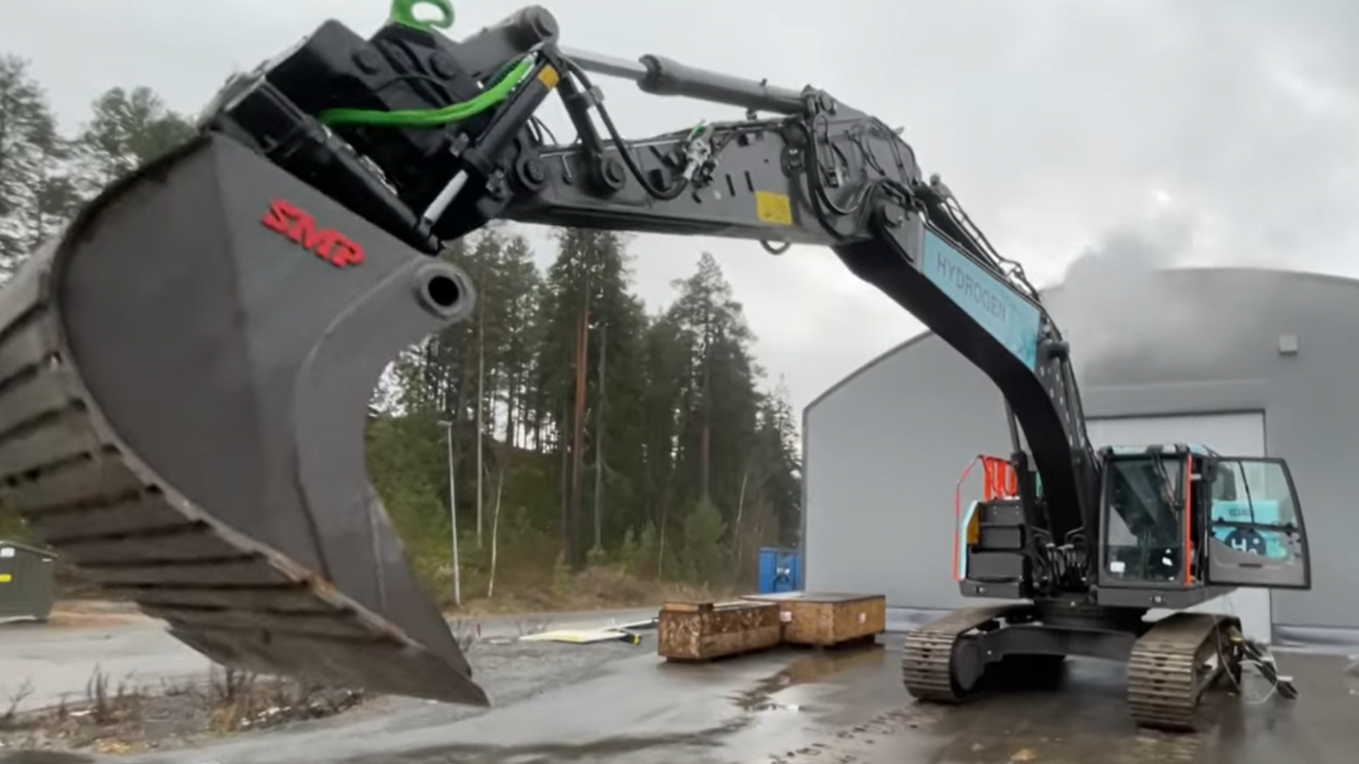 Applied Hydrogen’s fuel cell excavator enters functional testing