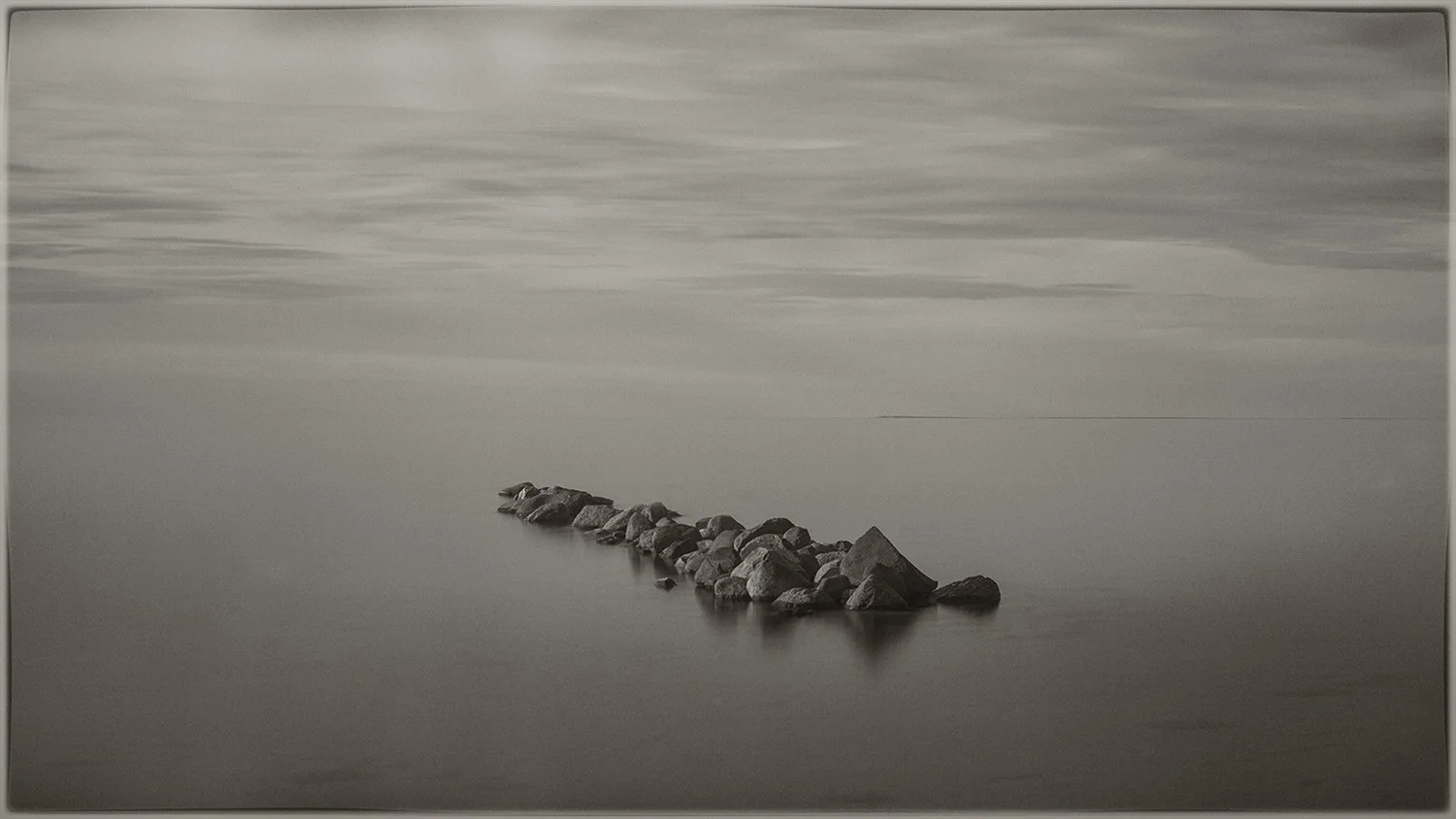 TriangleRocksmlW.jpg