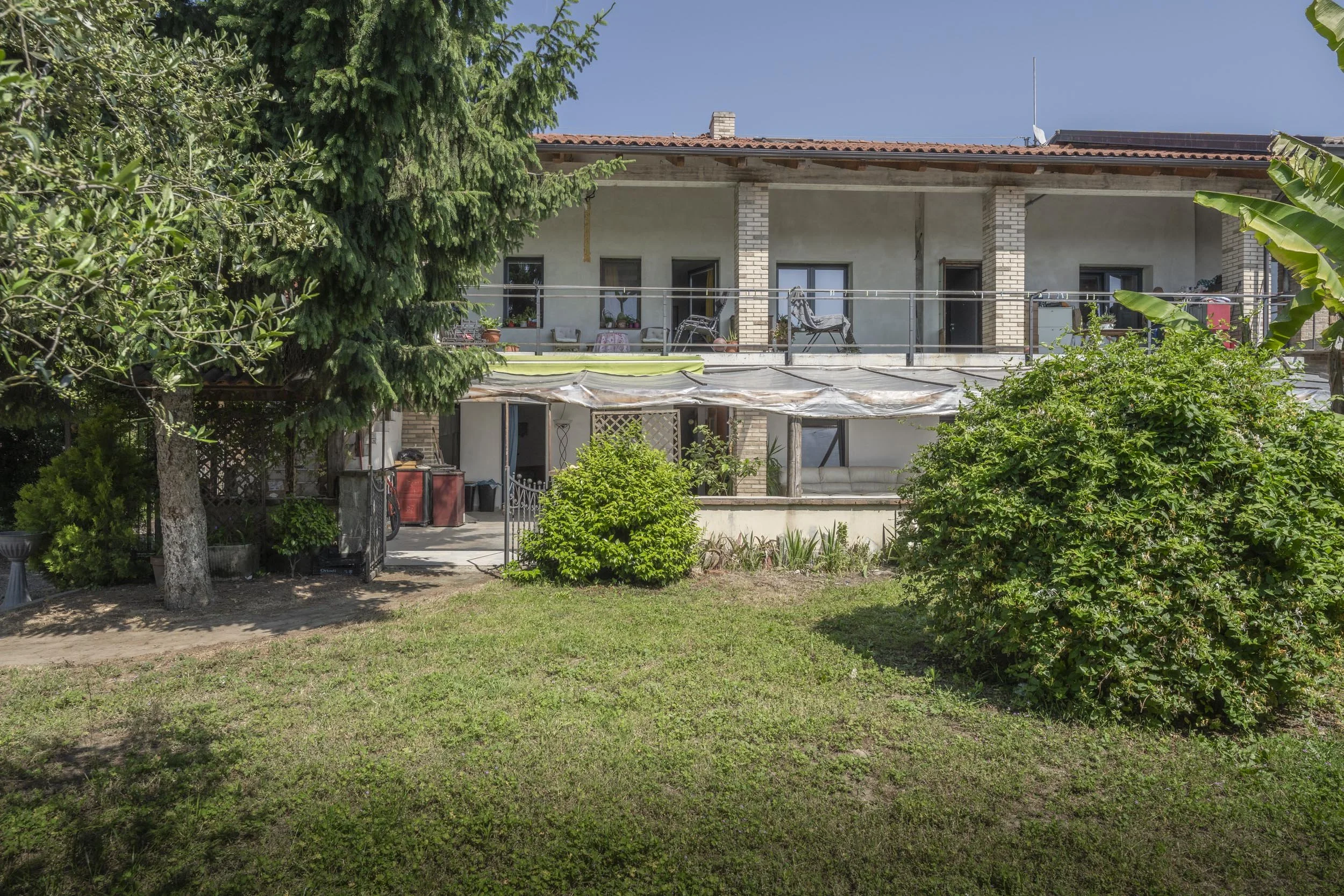 SPLENDIDA SOLUZIONE INDIPENDENTE CON PISCINA