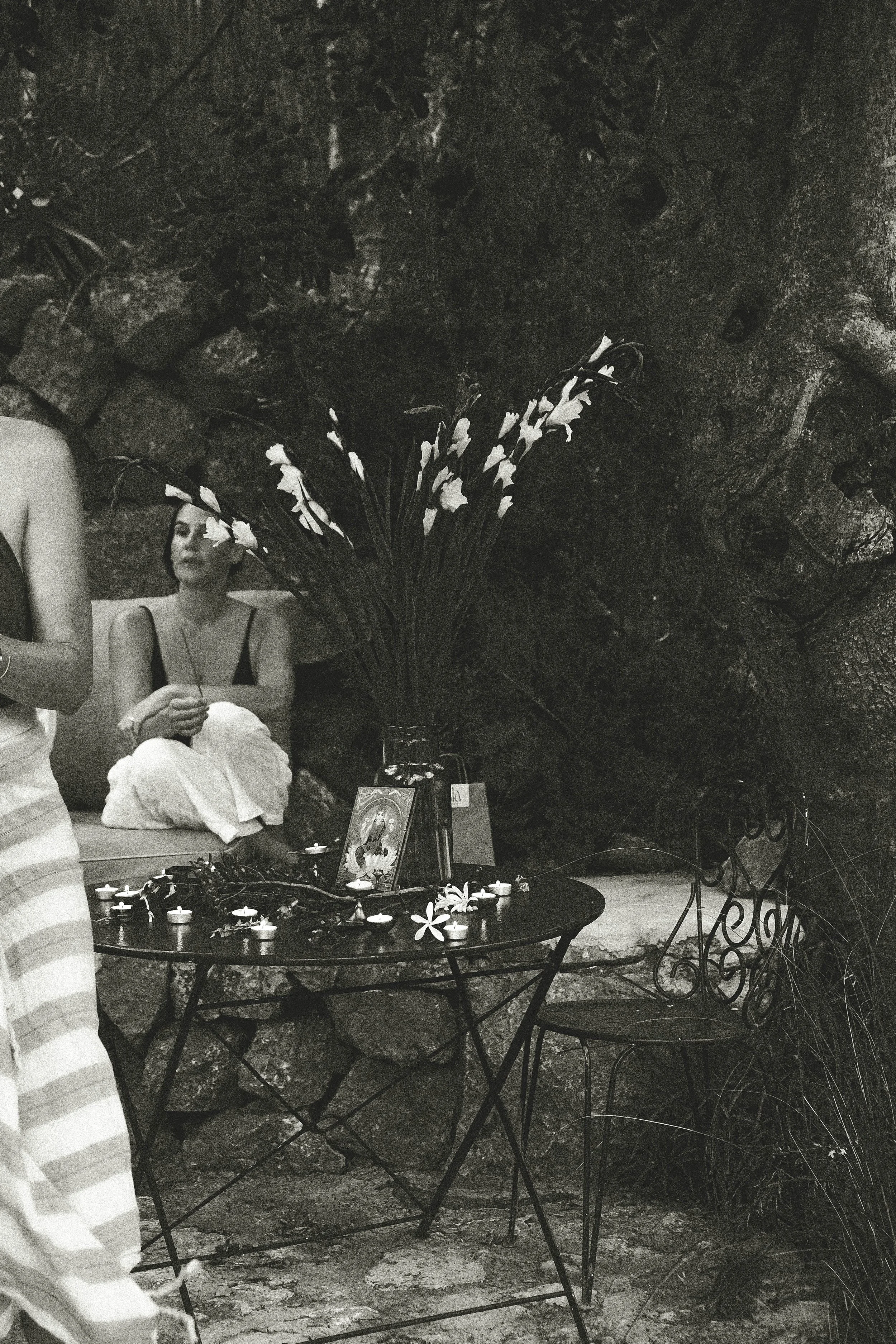 divine-feminine-altar-goddess-ceremony-outdoor-bw.jpg